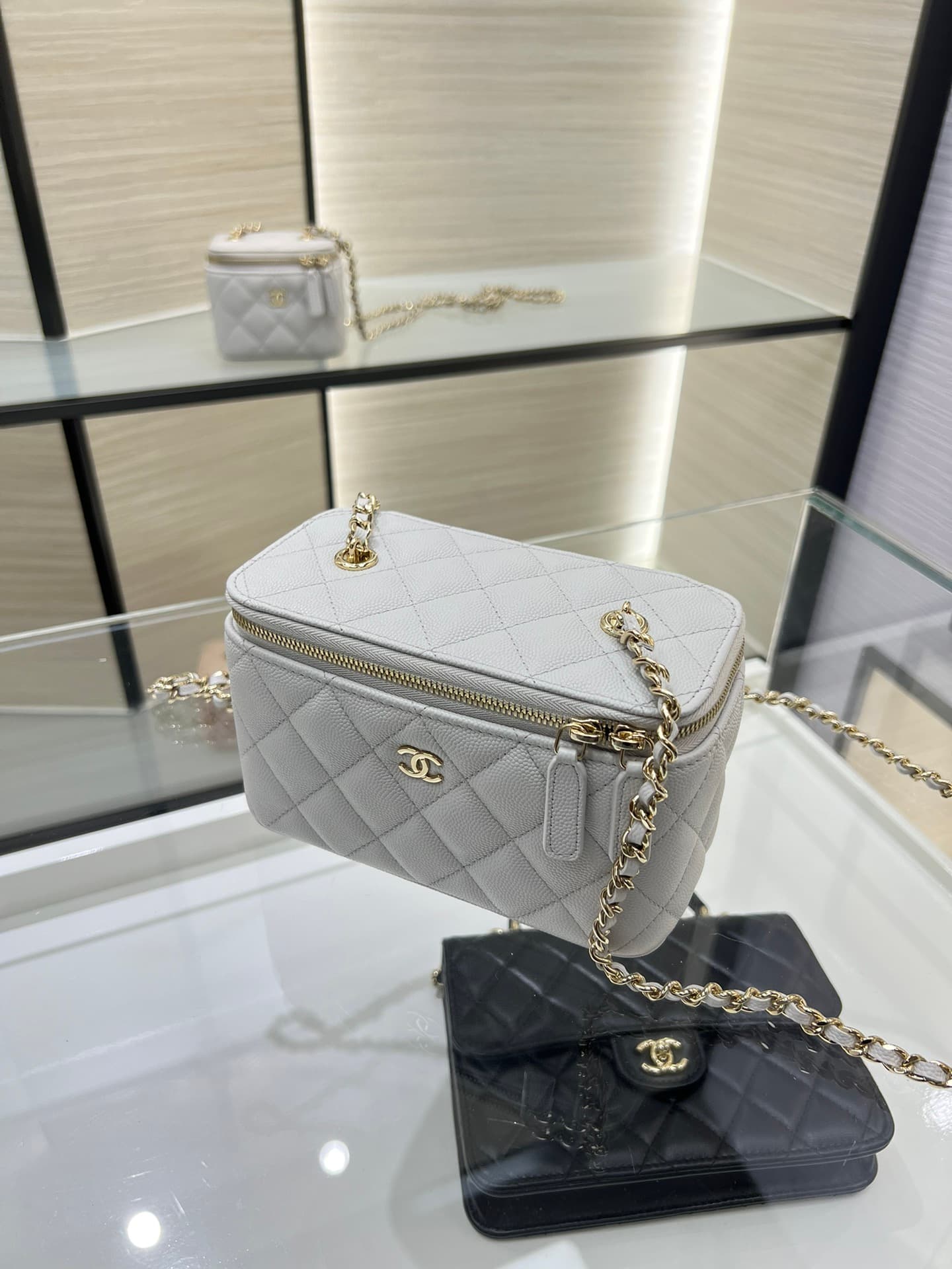Chanel Classic Long Vanity with Chain Grained Calfskin & Gold-Tone Metal White AP1341 High