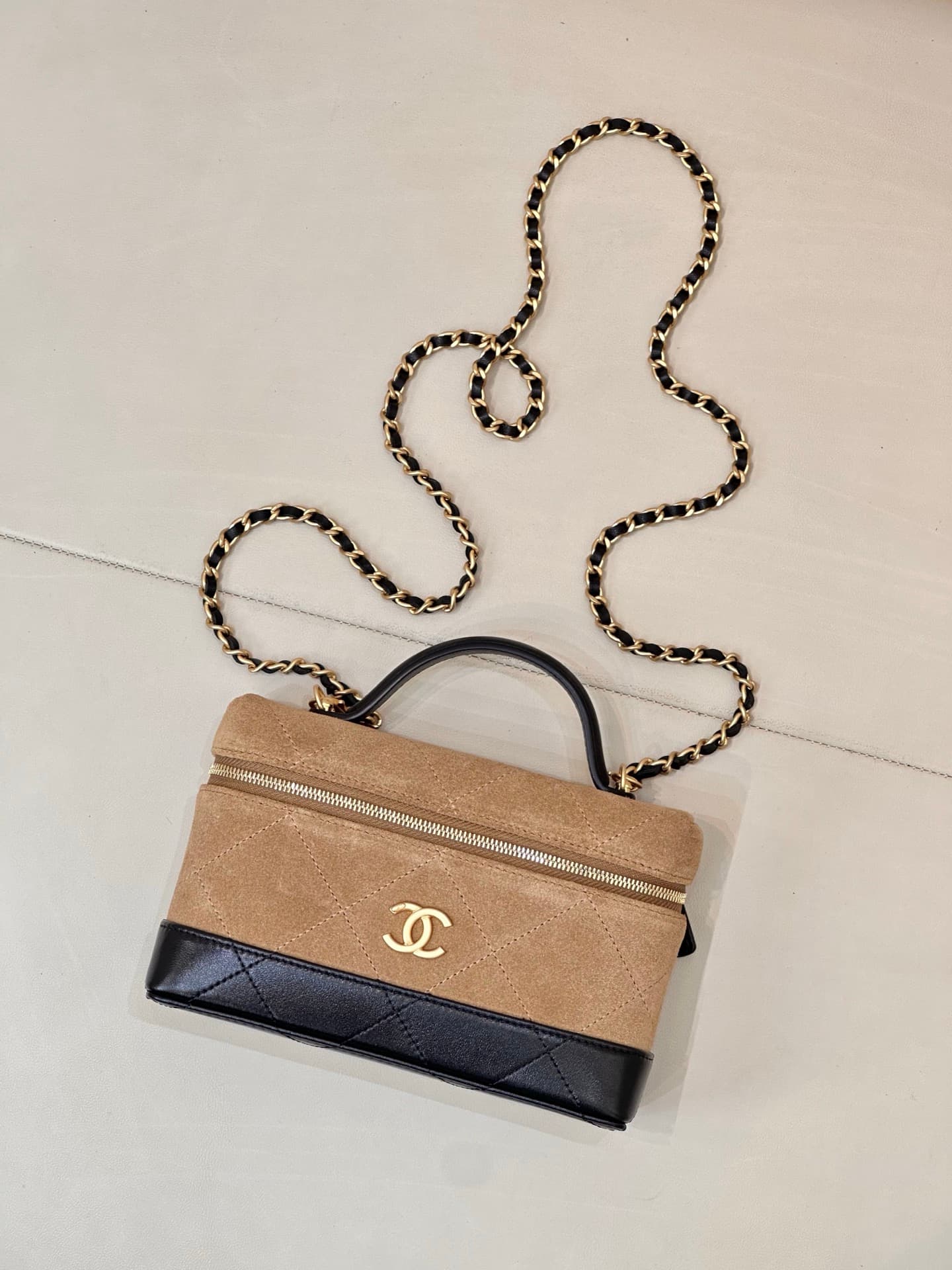 Chanel Vanity With Chain Suede Calfskin Shiny Lambskin & Gold-Tone Metal Brown & Black AP5186 TOP