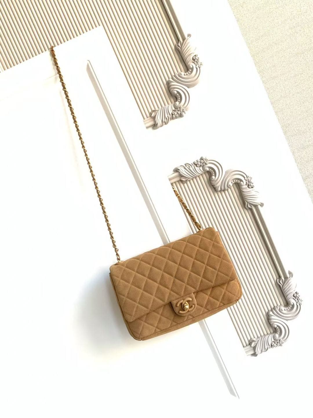 Chanel Classic Flap bag in Brown Suede & Gold-Tone Metal AS5987 A
