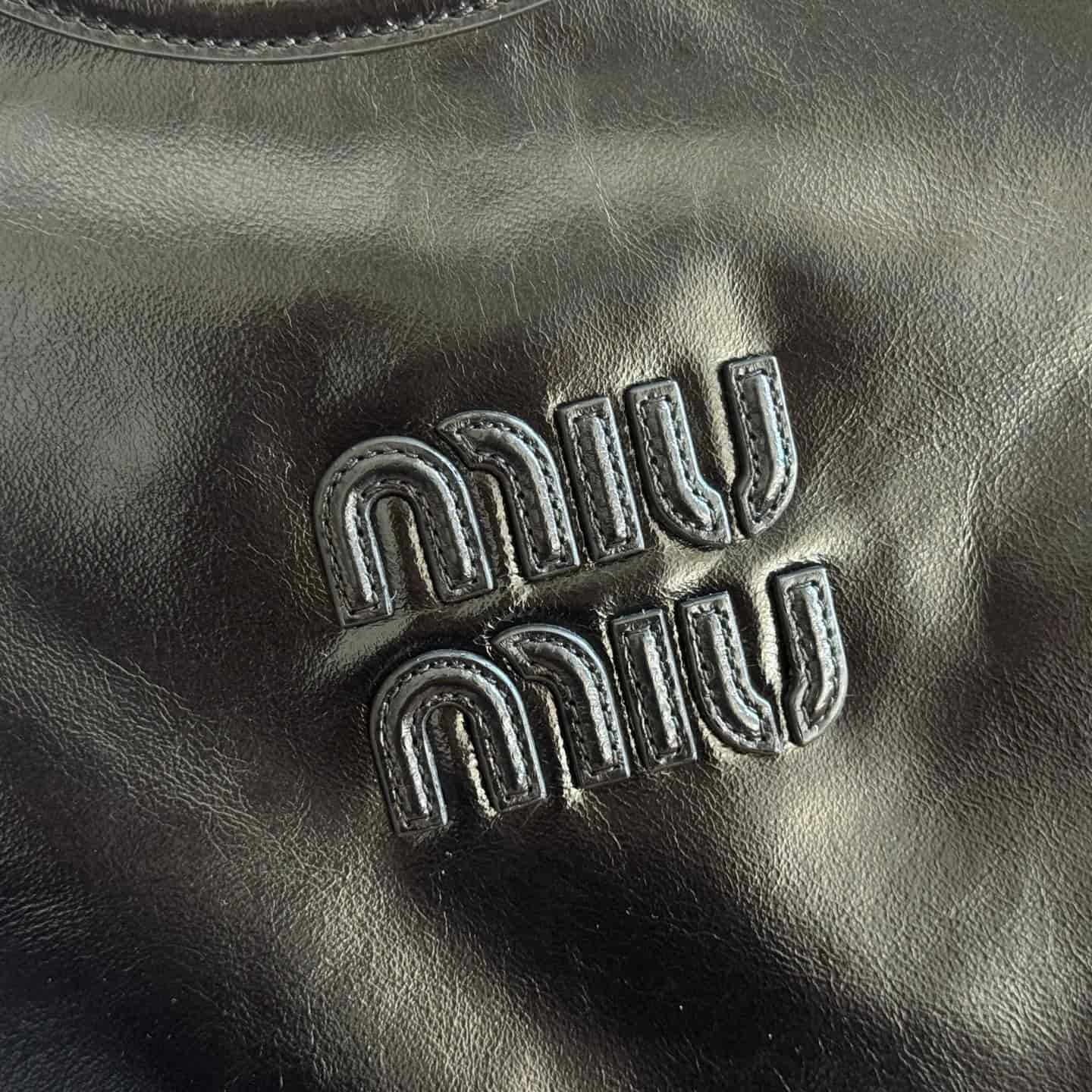 Miu Miu Ivy Calfskin leather bag Black 5BG231 TOP