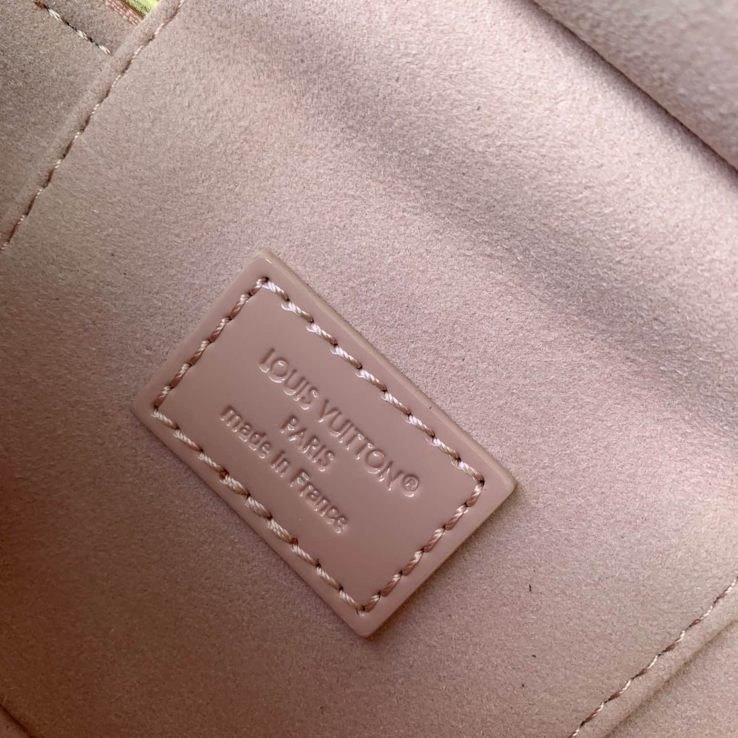 Louis Vuitton Vanity Chain Pouch Desert Sand Varnished cowhide leather M27169 High