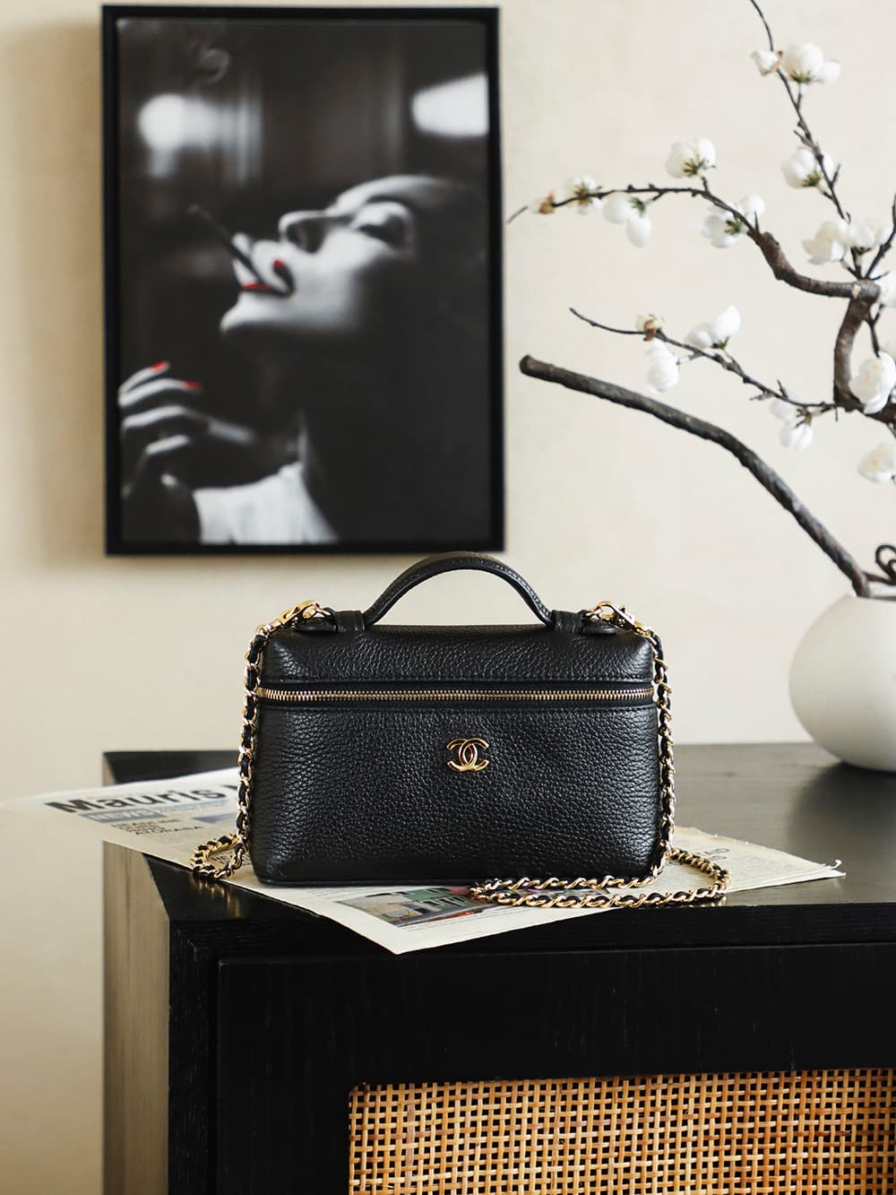 Chanel Small Vanity with chain Grained Calfskin & Gold-Tone Metal Black AP5346 A