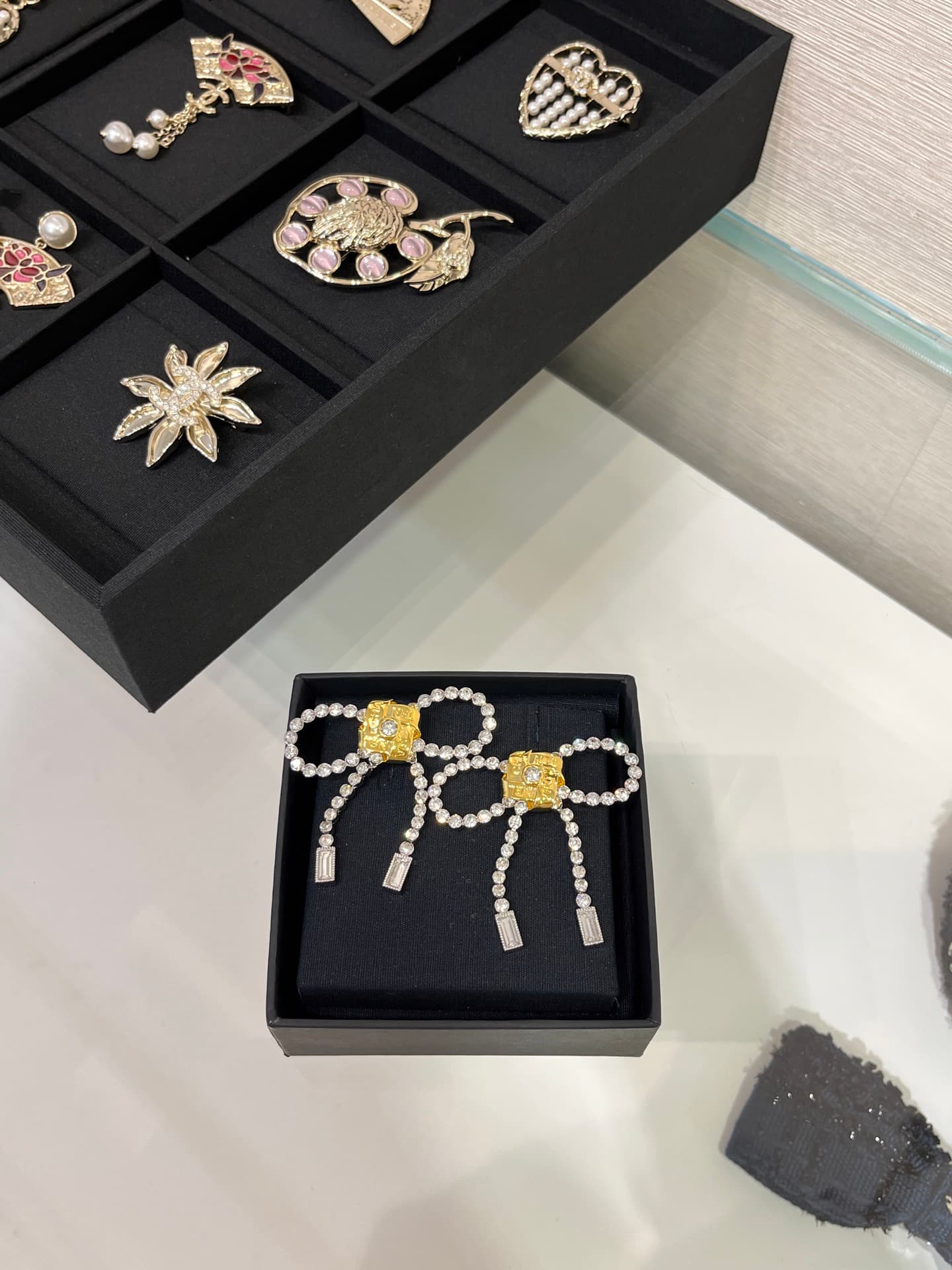 Chanel Ribbon Motif Earrings High