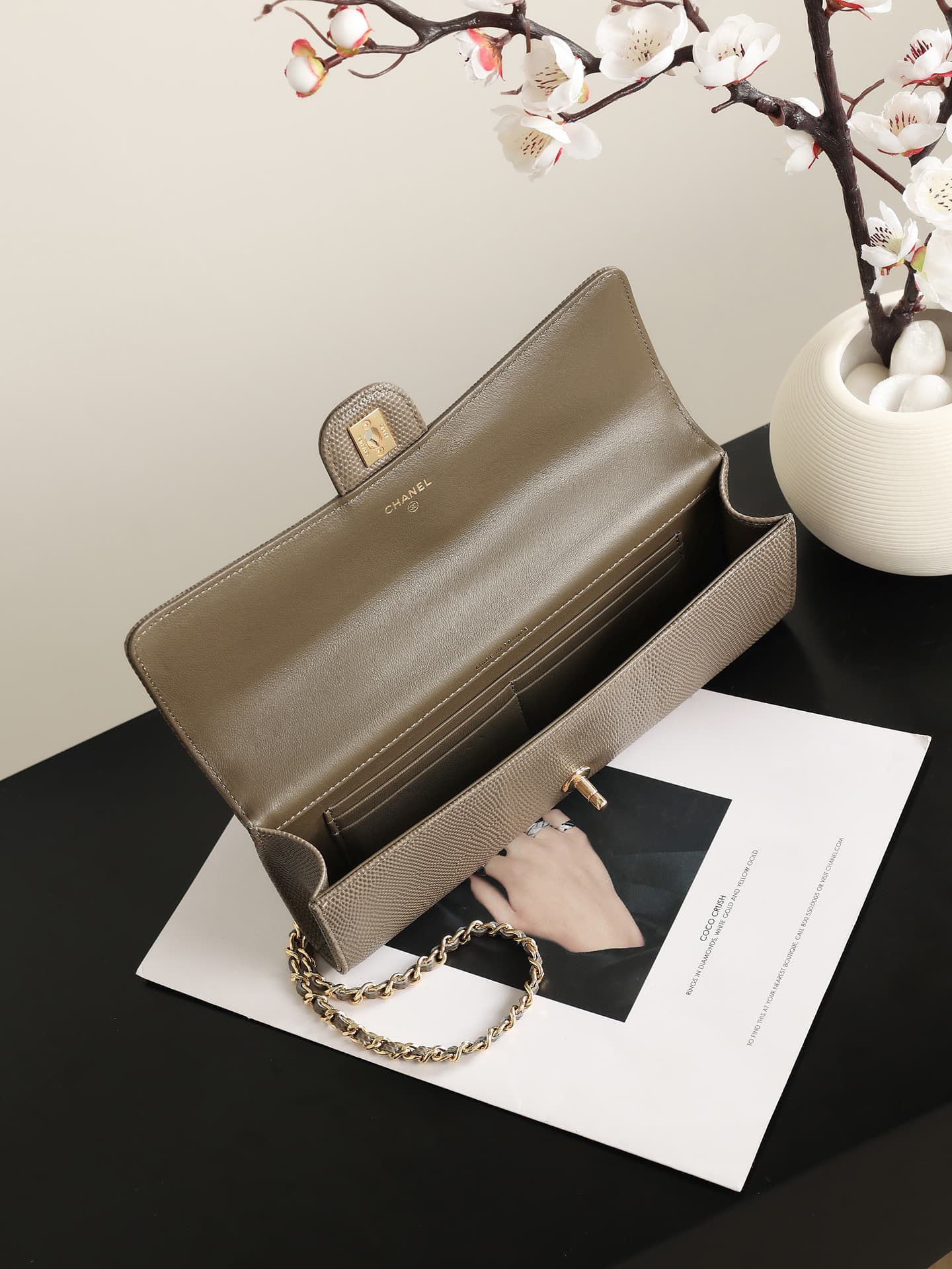 Chanel Clutch with chain Lizard Embossed Calfskin & Gold-Tone Metal Khaki AP5280 A