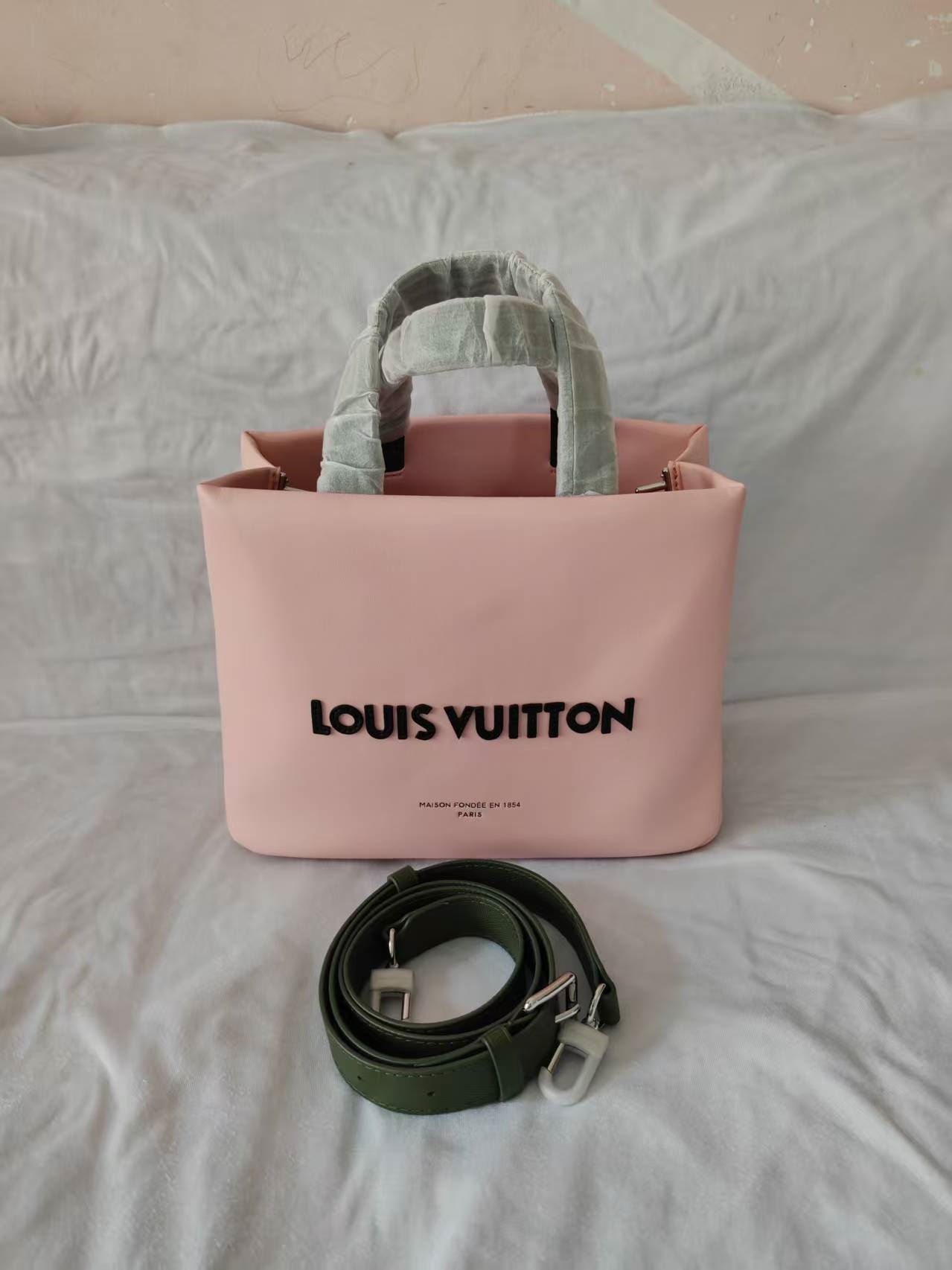 Louis Vuitton Mini Shopper Tote Pink Cowhide leather M15239 High