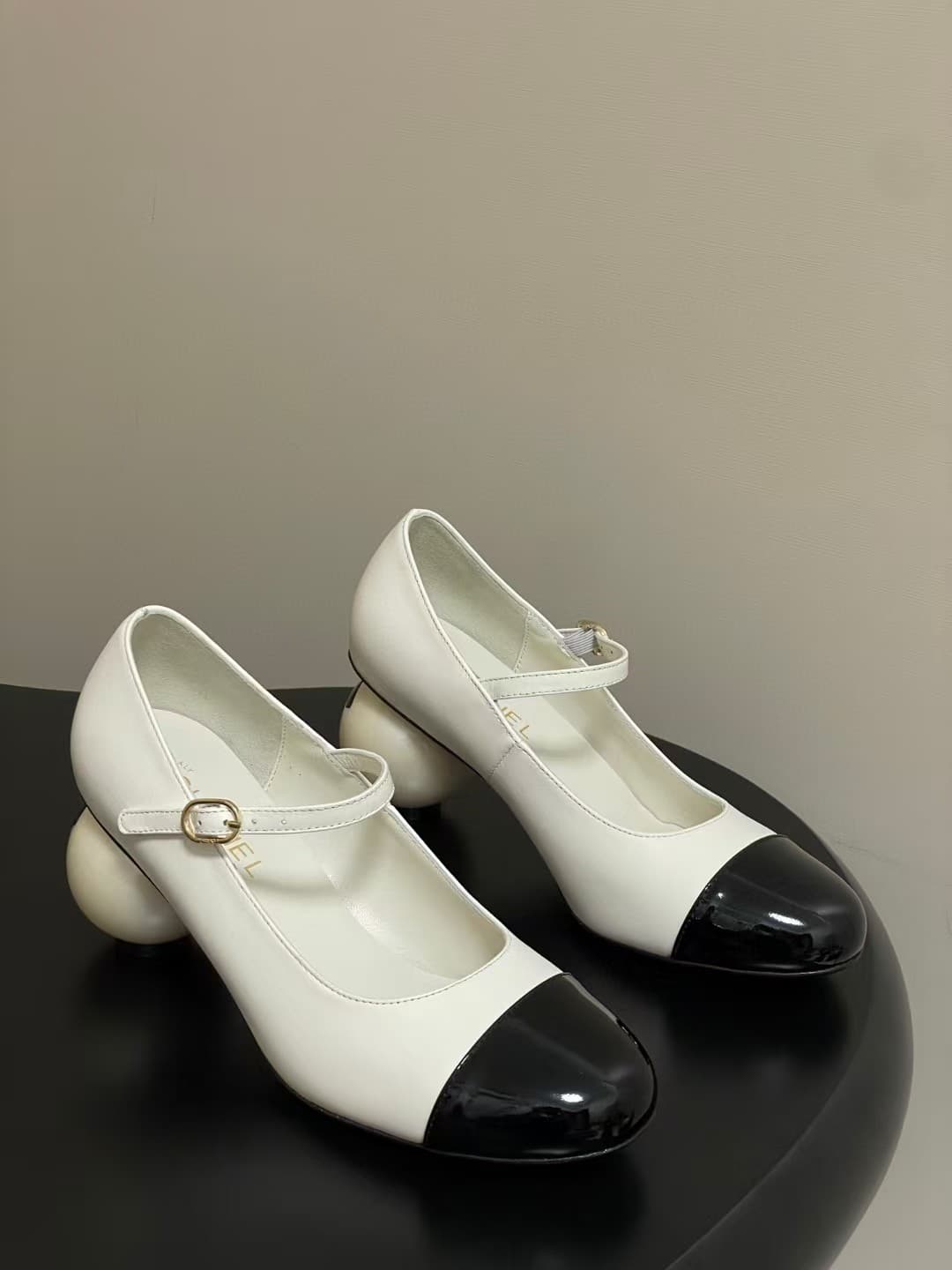 Chanel Ballets & Mary Janes Shoes Women
