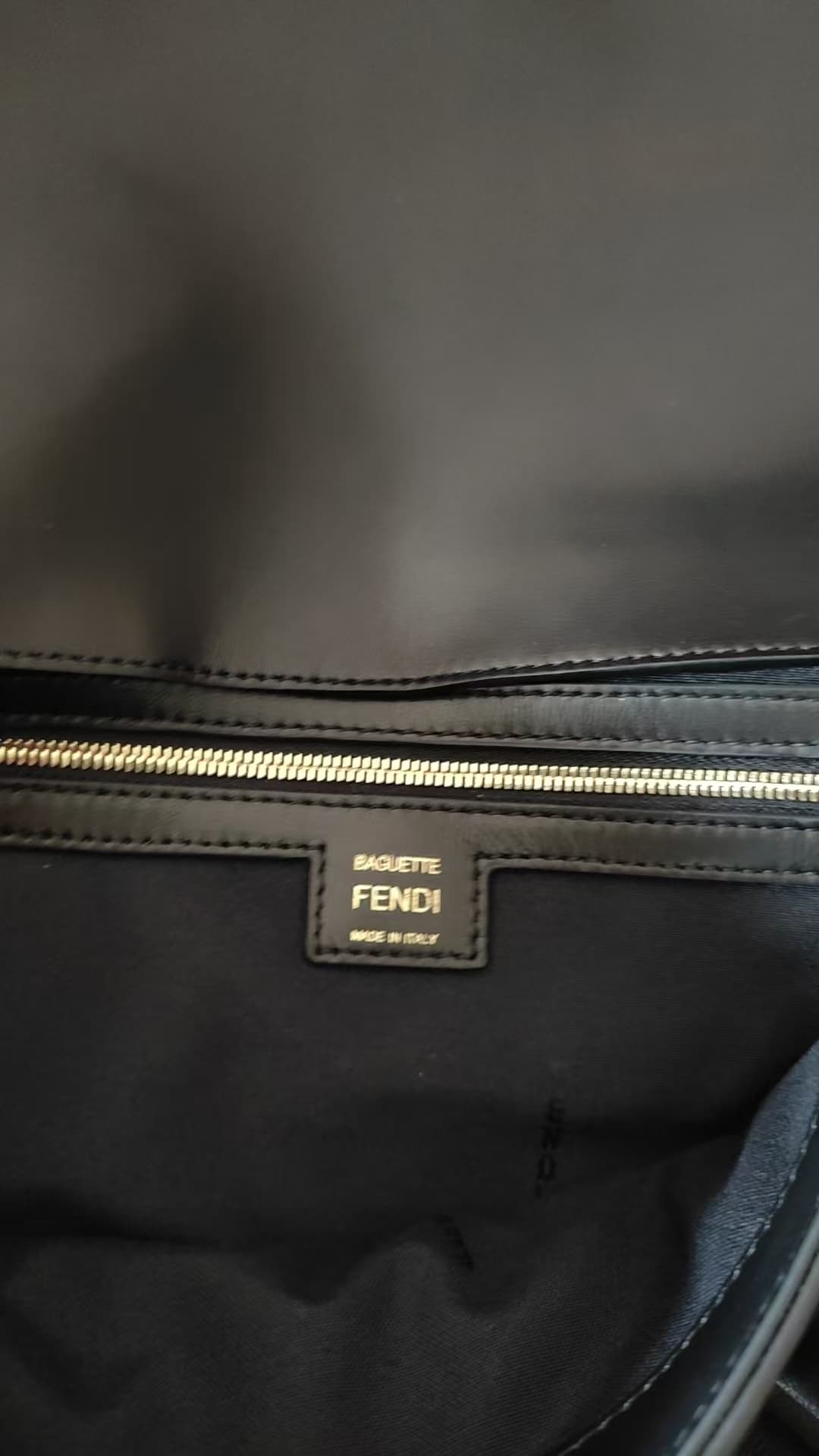 LARGE BAGUETTE leather bag black High