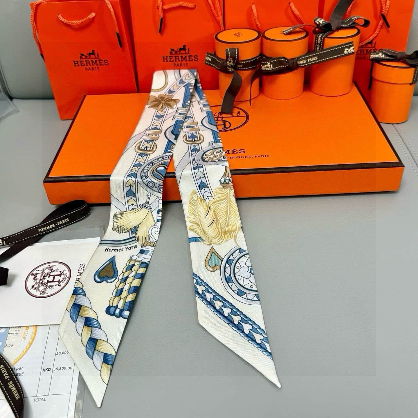 Hermes Harnais de Coeur silk twilly scarf