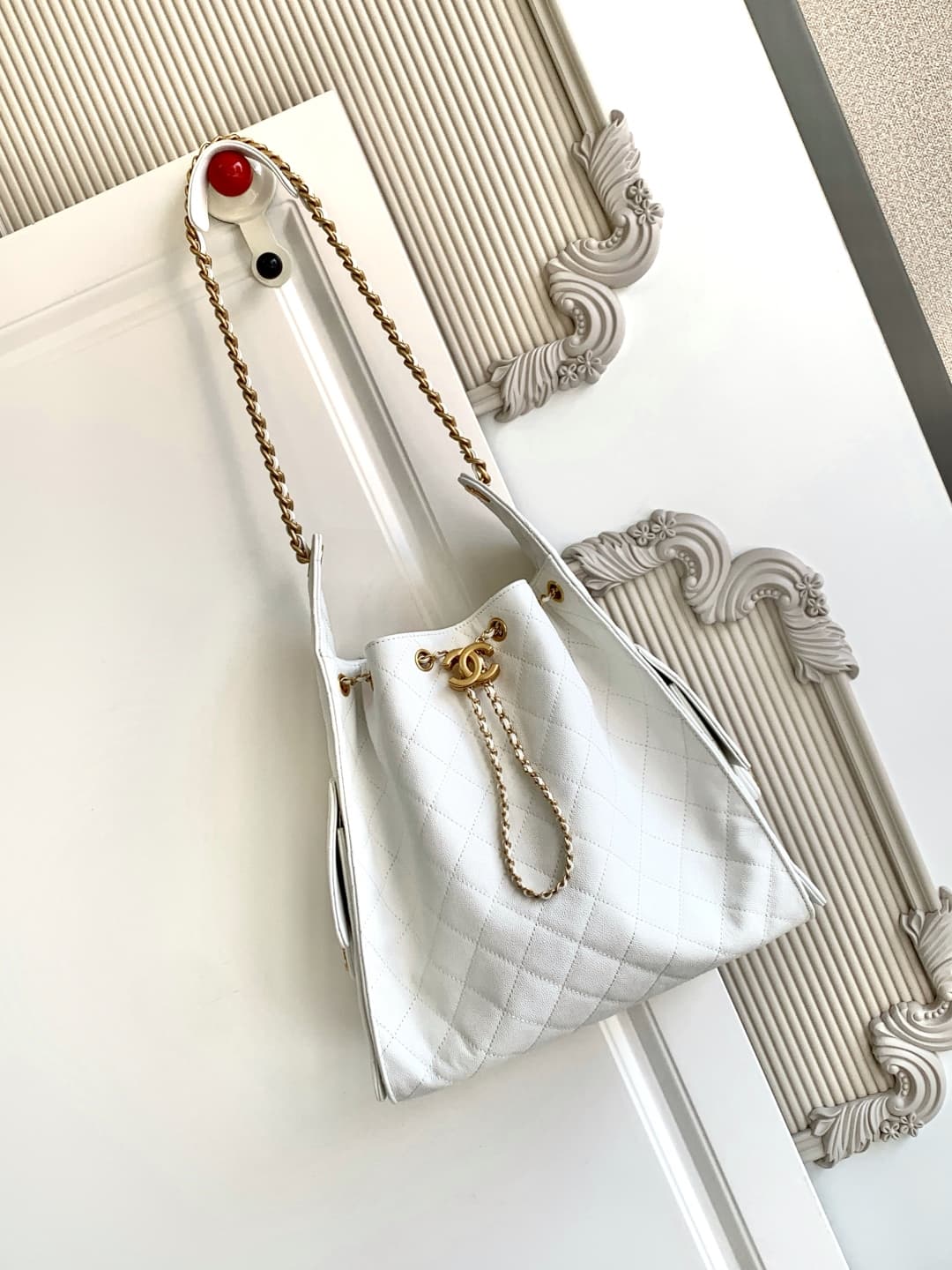Chanel 25 Medium Hobo Medium handbag AS5311 Grained Calfskin & Gold-tone Metal White A