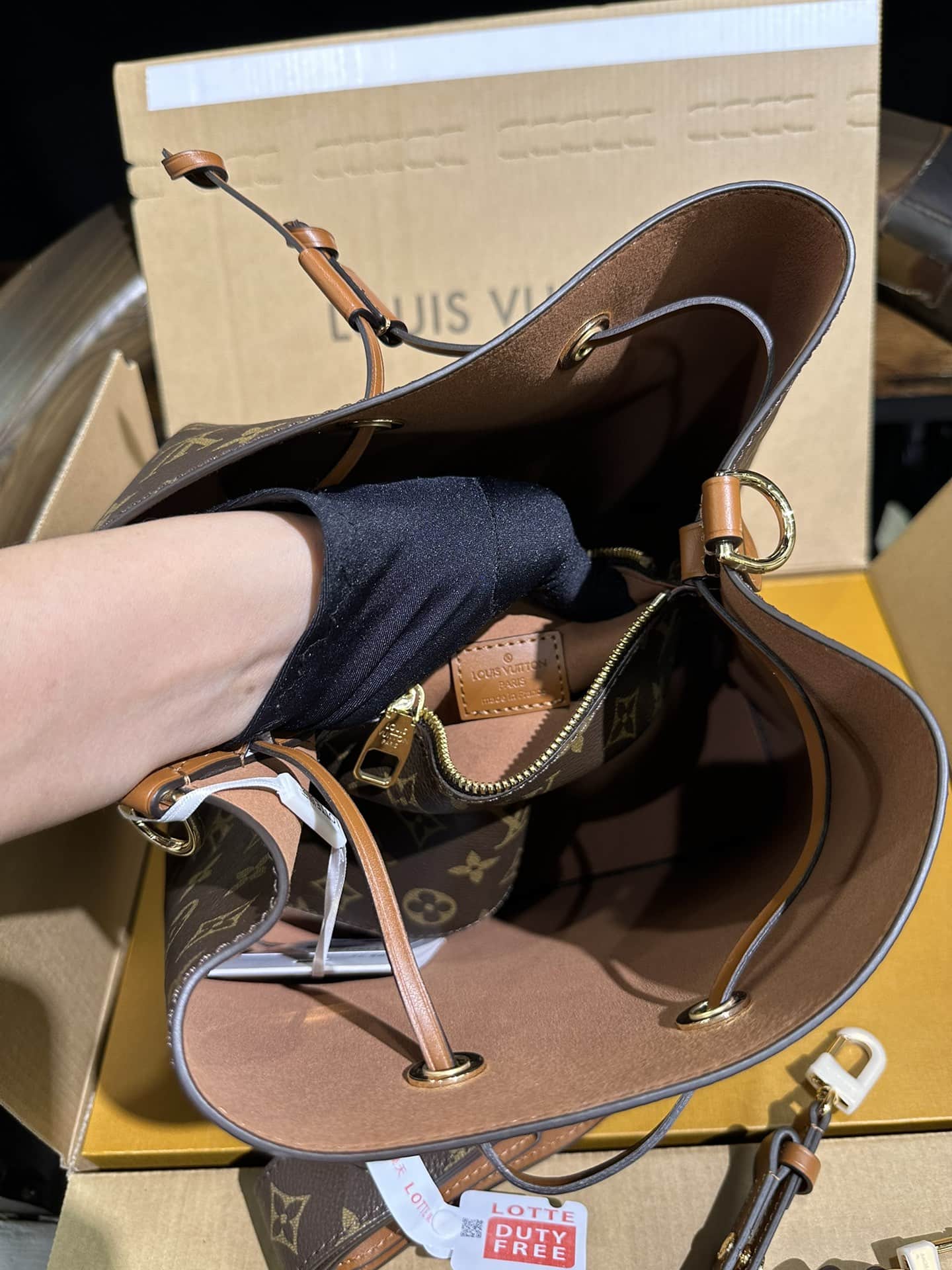 Louis Vuitton NéoNoé MM Monogram coated canvas M44887 High