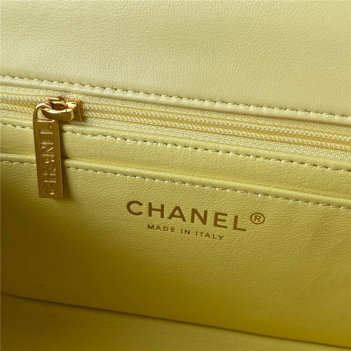 Mini CLASSIC HANDBAG Lambskin Gold Metal Yellow A