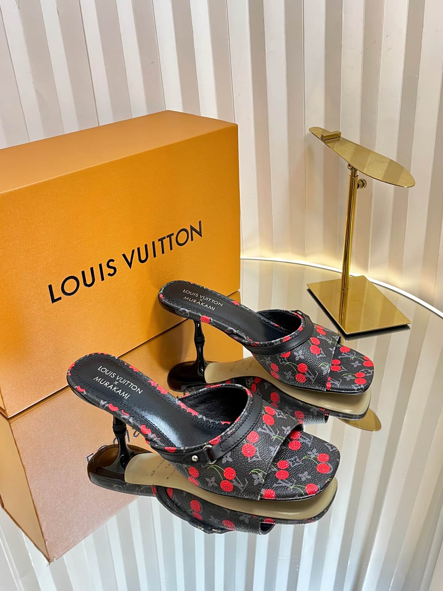 Louis Vuitton Sandal shoes Medium Women