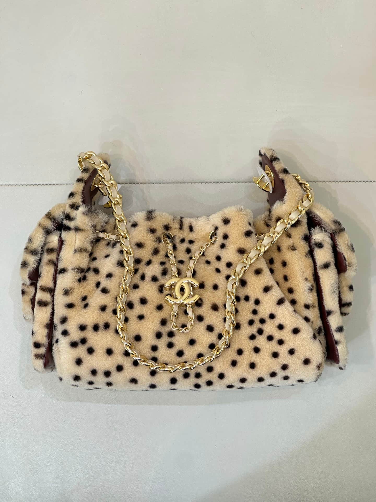Chanel 25 Mini Hobo handbag AS5631 Lambskin & Gold-Tone Metal Light Beige & Black TOP