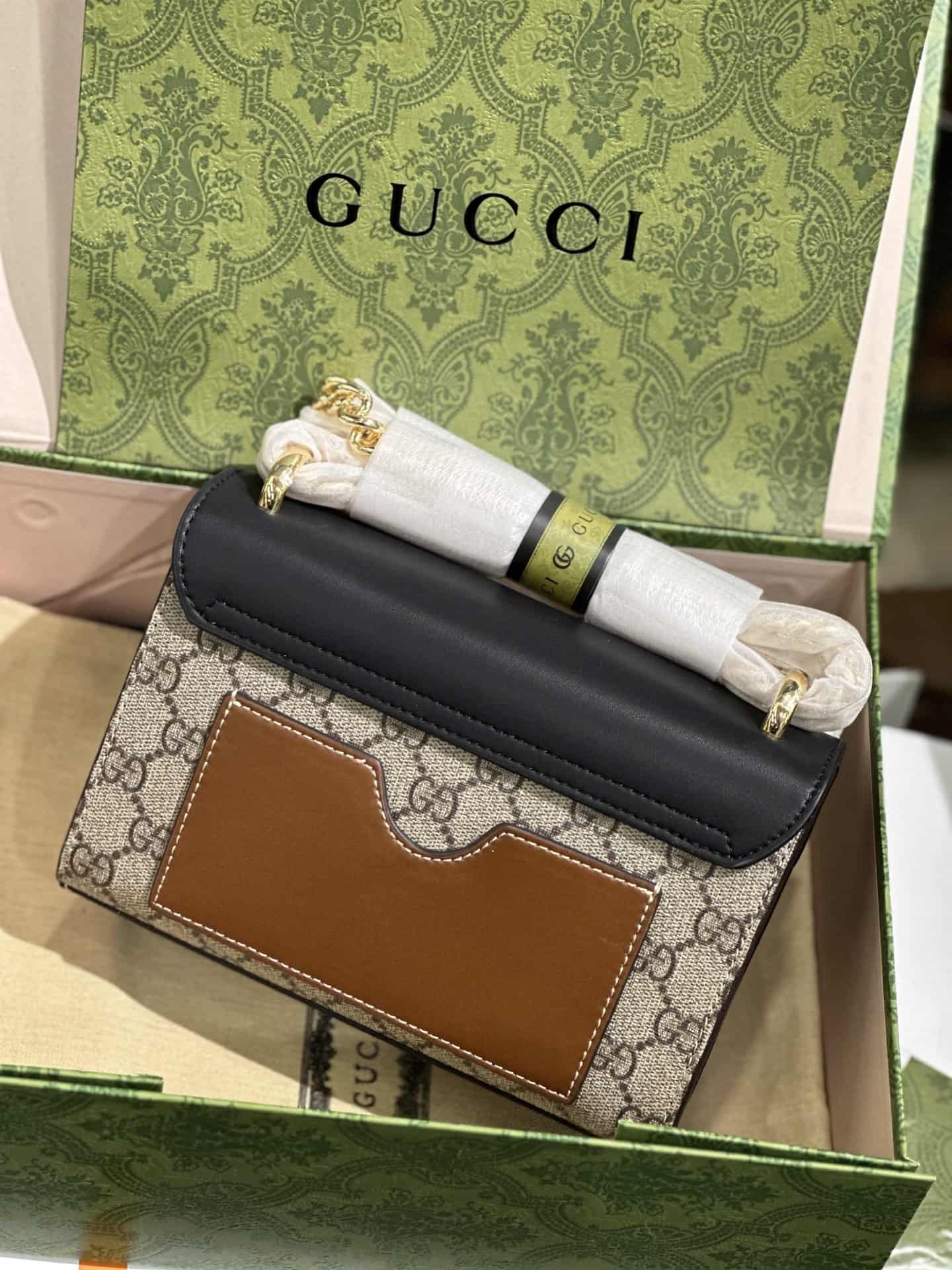 GUCCI PADLOCK SMALL SHOULDER BAG ‎409487