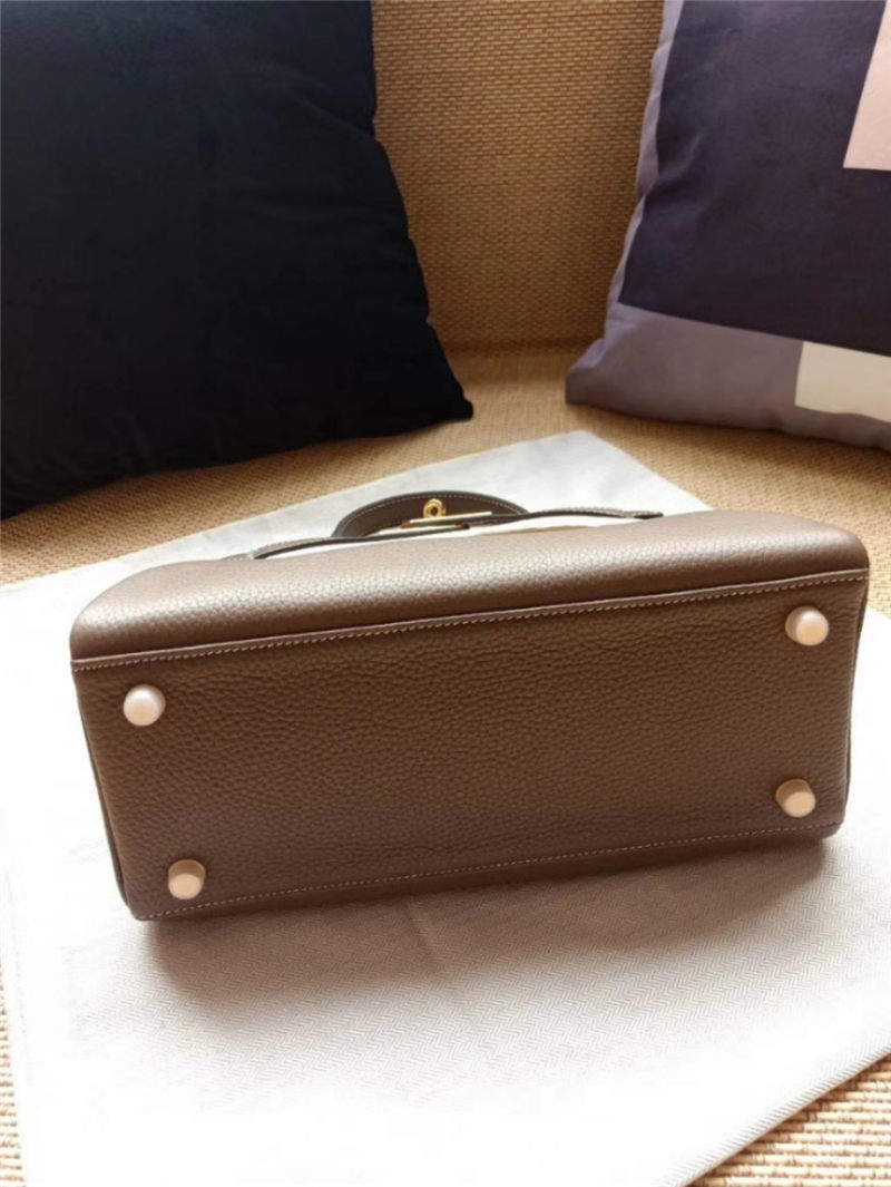 Hermes Kelly 25/28 Retourne Bag Calfskin In Etoupe High