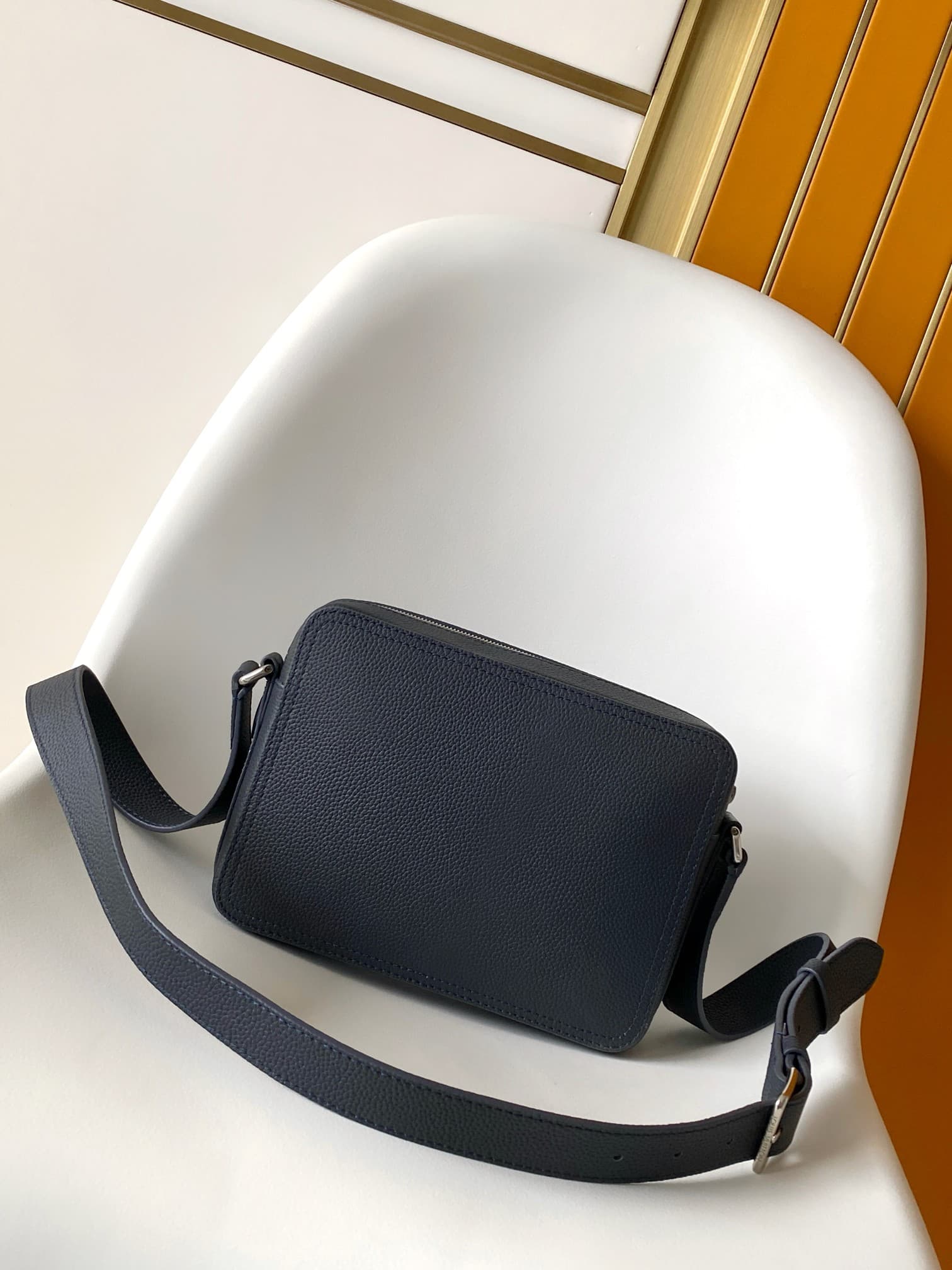 Louis Vuitton Boarding Messenger Navy Blue Waxy calfskin M15260 High