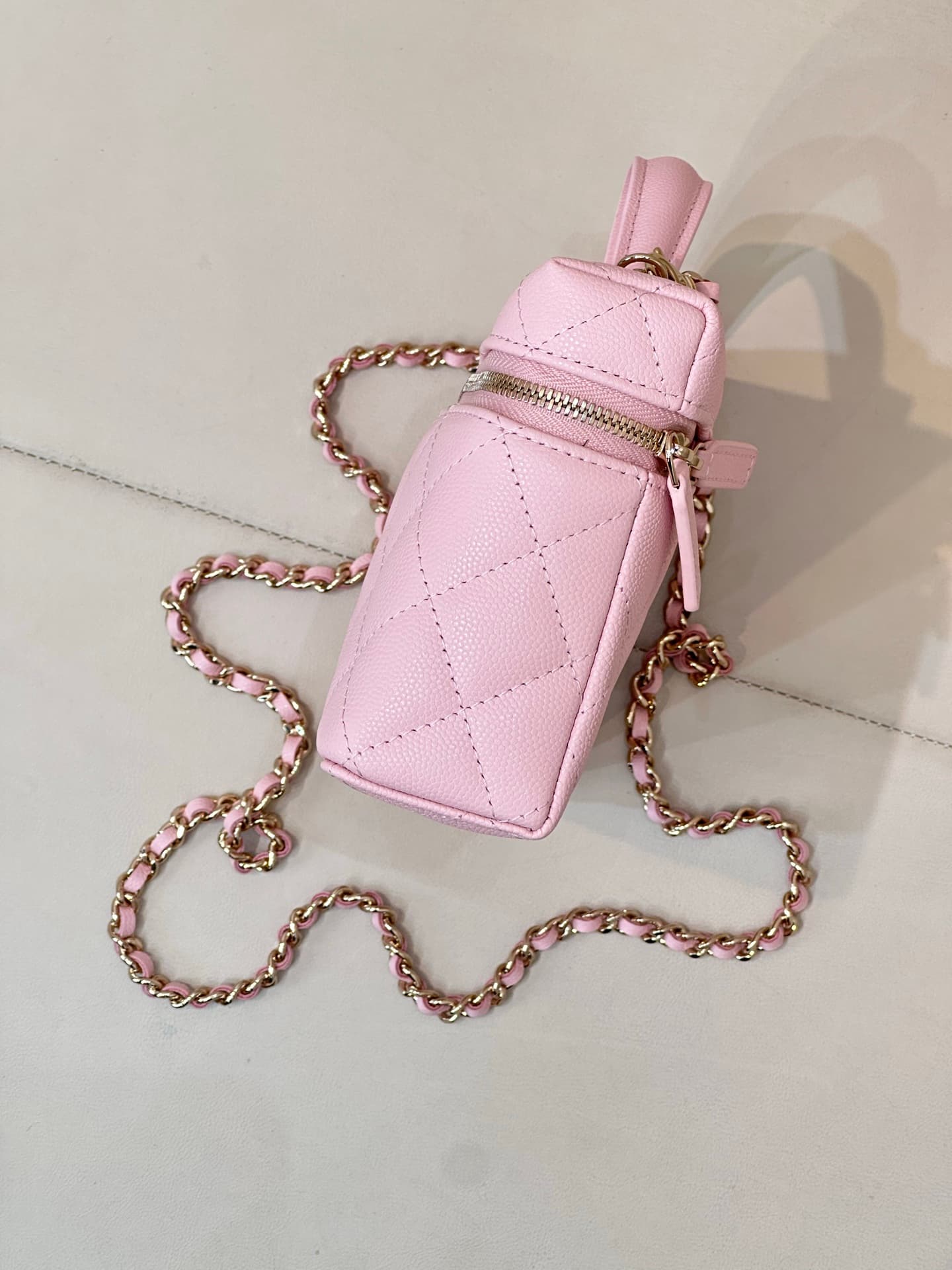 Chanel Classic Vanity with Chain Grained Calfskin & Gold-Tone Metal Pink AP4385 TOP