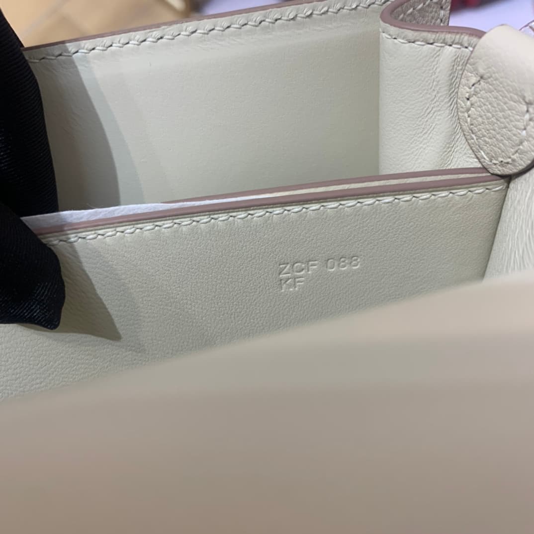 Hermes Roulis wallet in Craie Calfskin Etoupe WAX Gold/Silver-Metal High