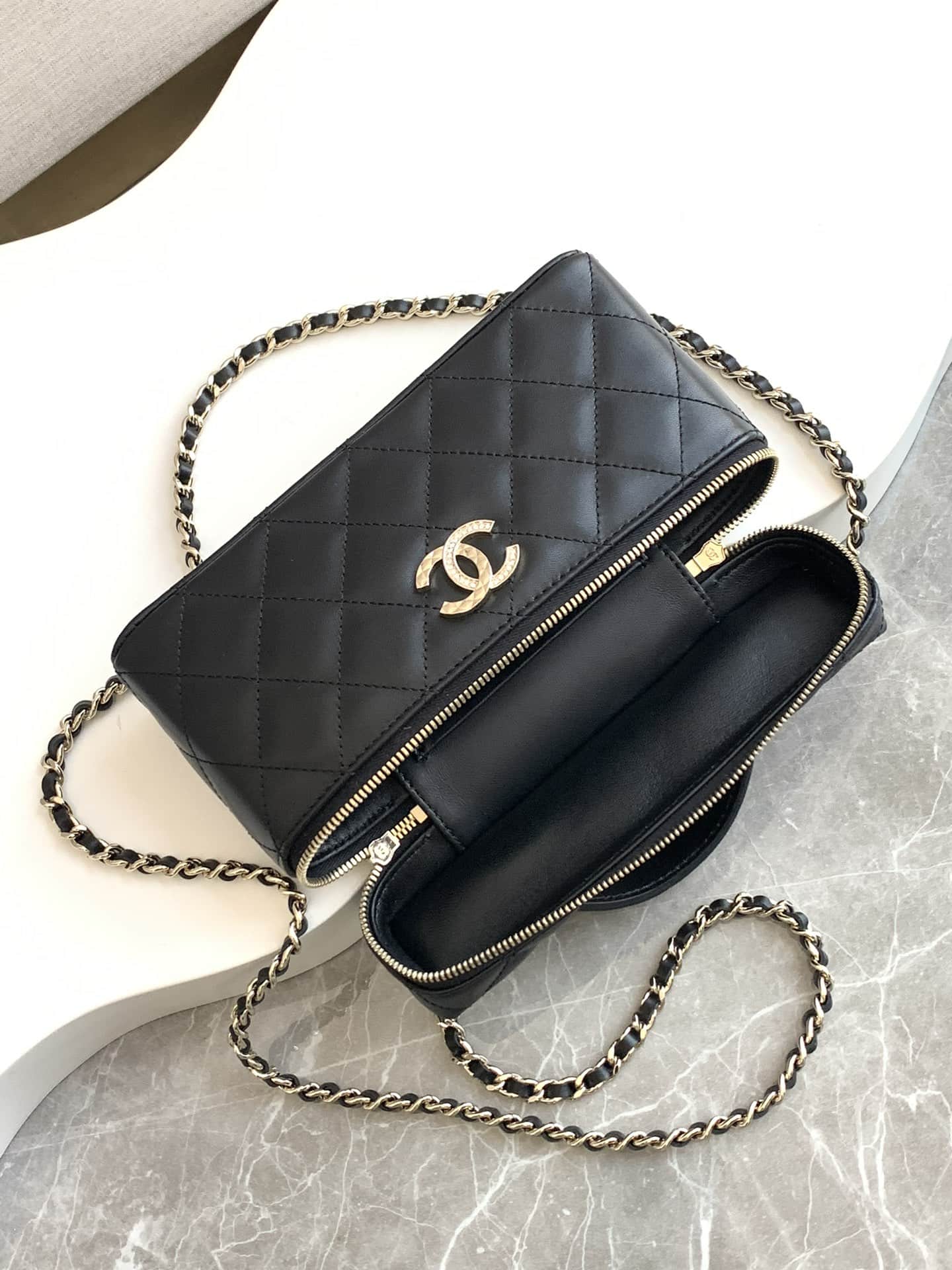 Chanel VANITY WITH CHAIN AP4407 Lambskin & Gold-Tone Metal Black High