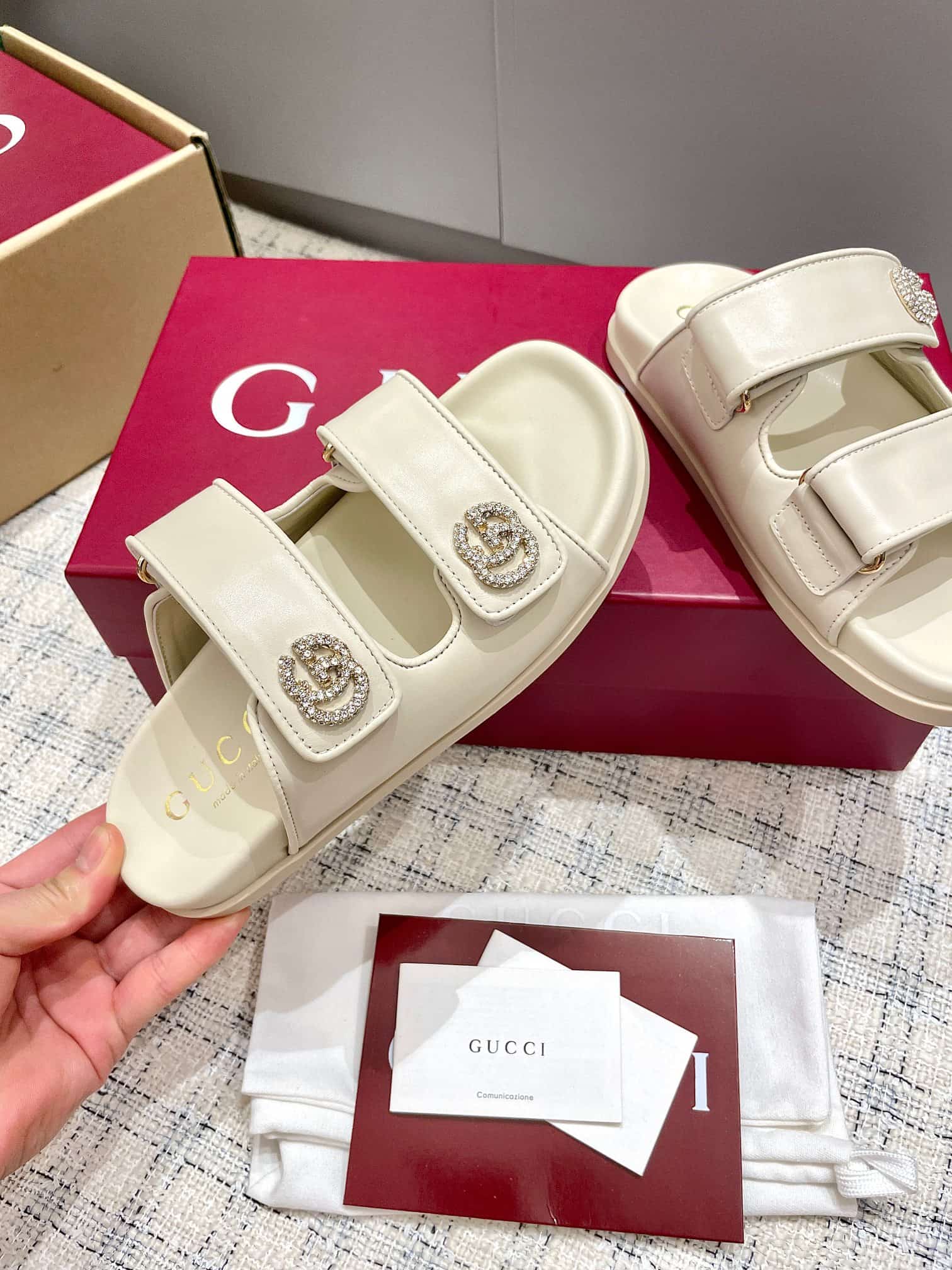Gucci Women's sandal with crystal Double G