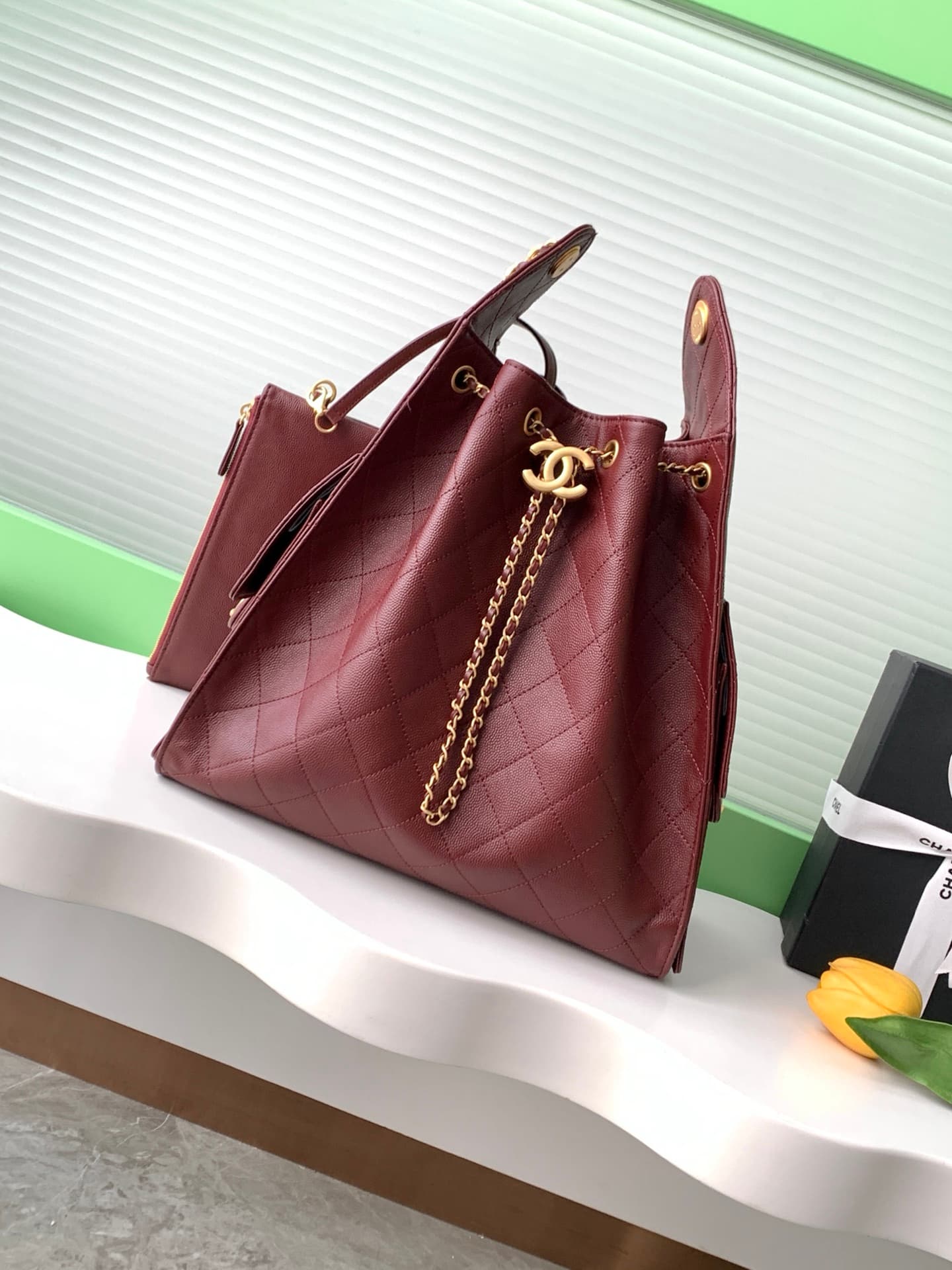 Chanel 25 Medium Hobo Medium handbag AS5311 Grained Calfskin & Gold-tone Metal Burgundy A