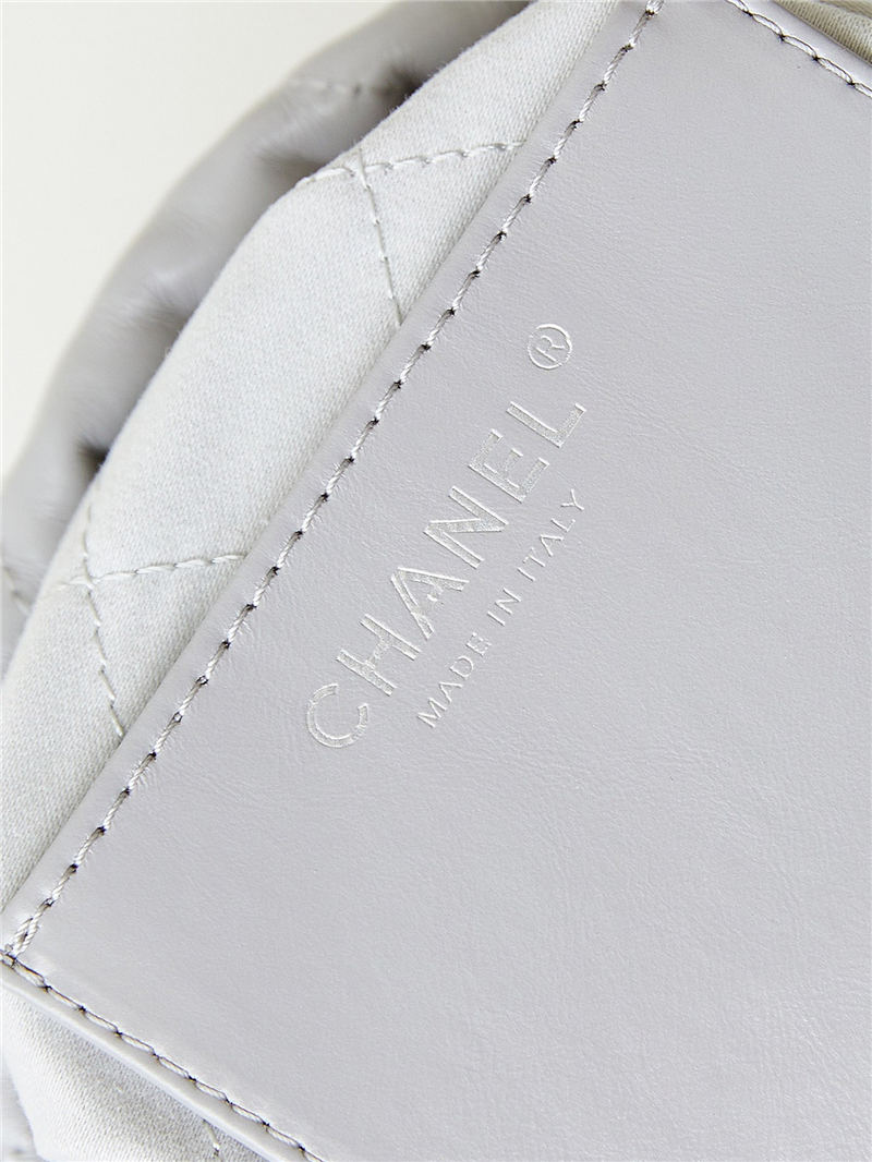 Chanel 22 MINI HANDBAG Shiny Calfskin Grey & Silver-Tone Metal AS3980 A