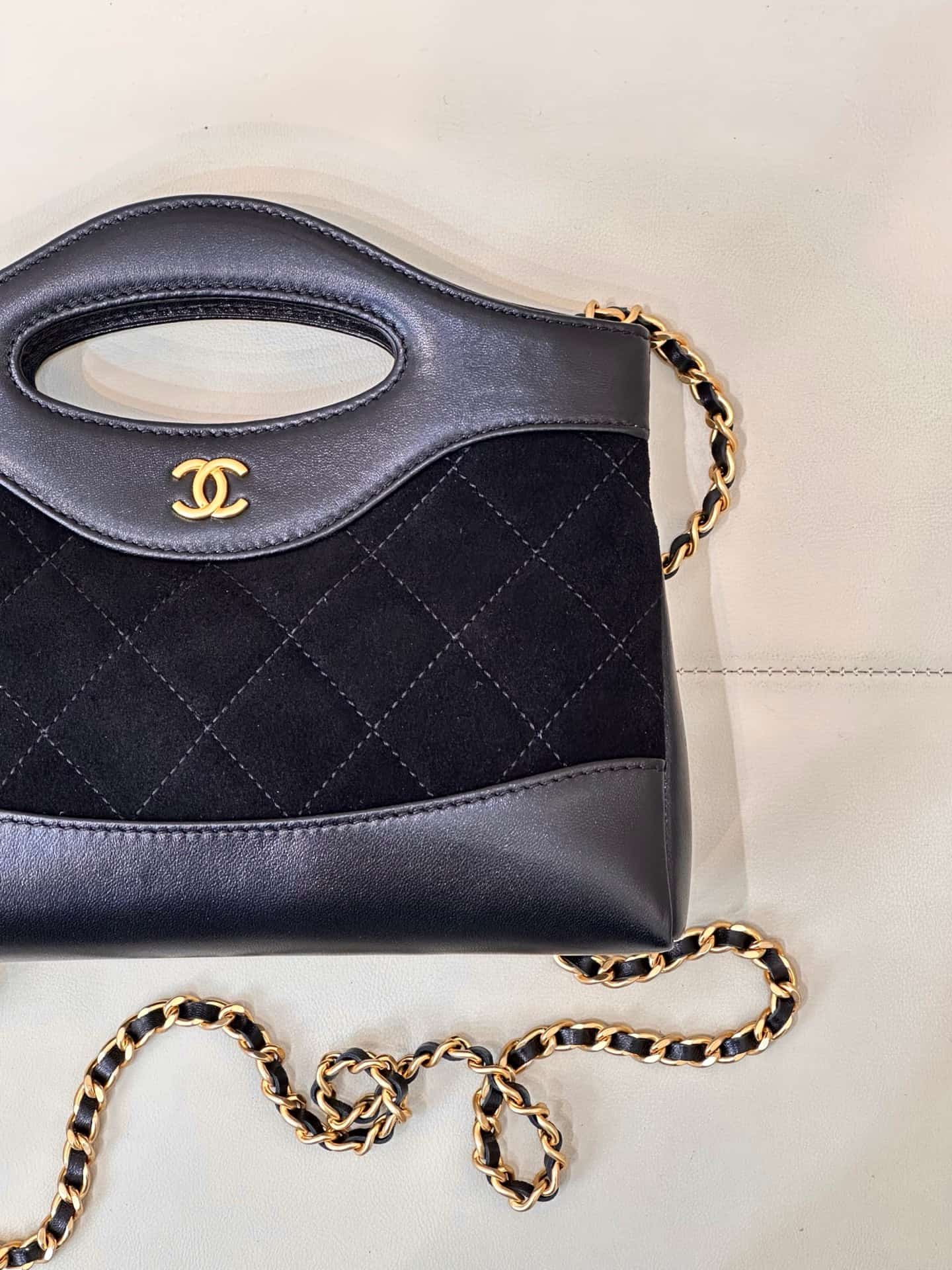 Chanel Clutch with chain Suede & Gold-Tone Metal AP3656 Black TOP