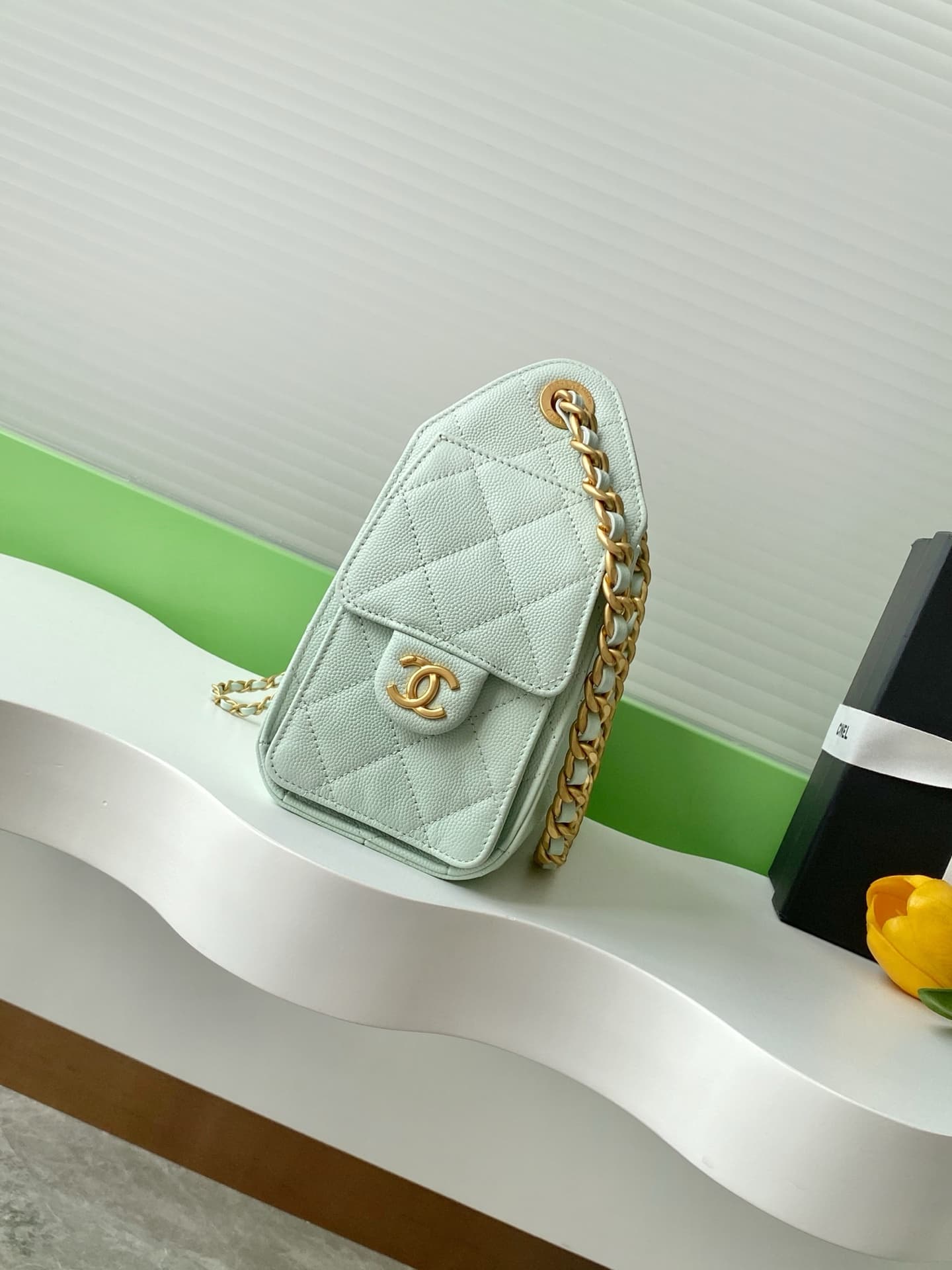 Chanel 25 Mini Hobo handbag AS5631 Grained calfskin & gold-tone metal Green A