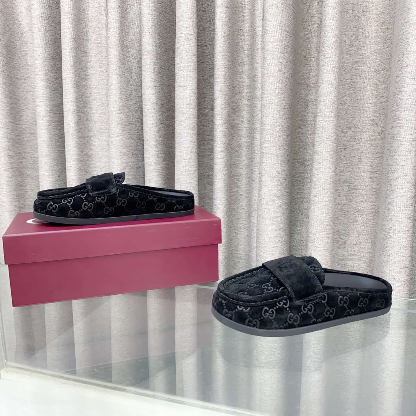 Gucci Women's mule with Double G