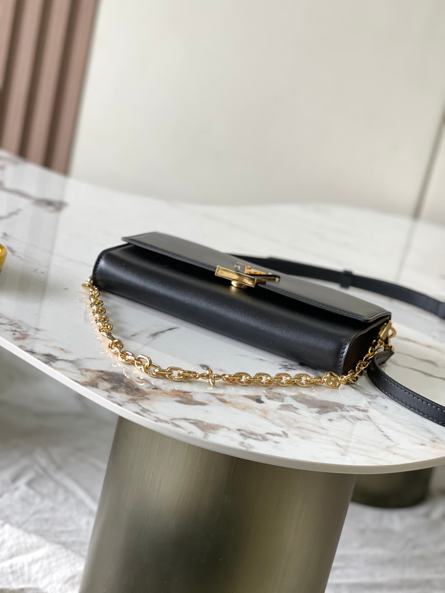 Louis Vuitton Wallet On Chain Capucines Calf Leather M12143 Black Top