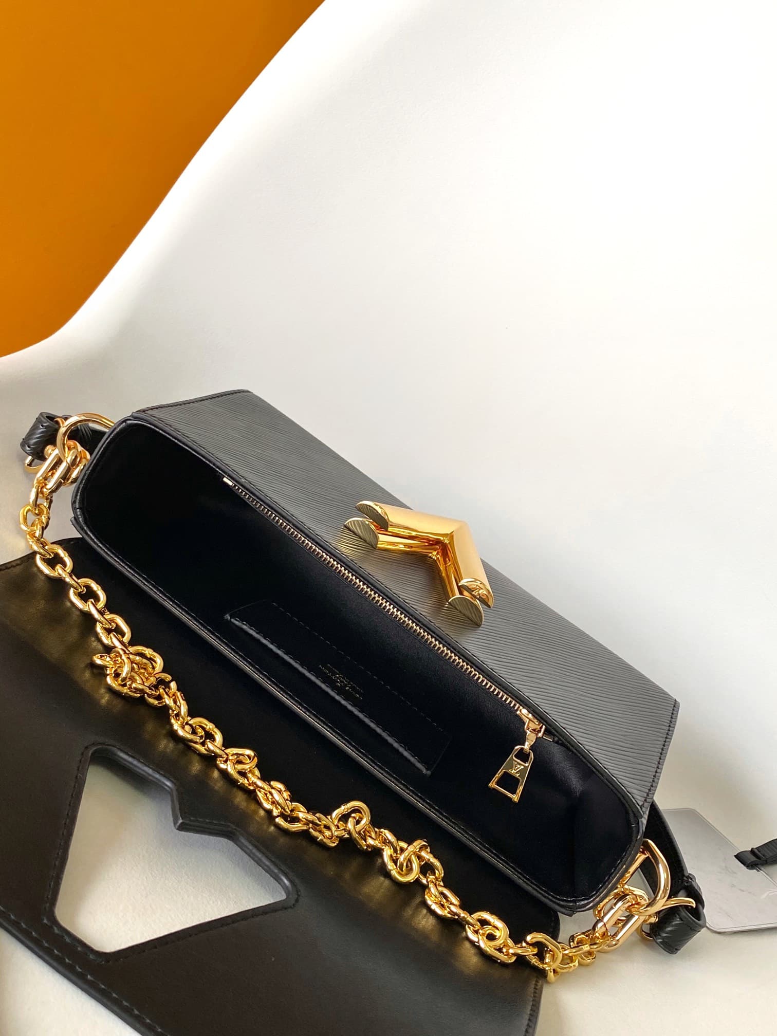 Louis Vuitton Twist West Black Epi grained cowhide leather M24549 High