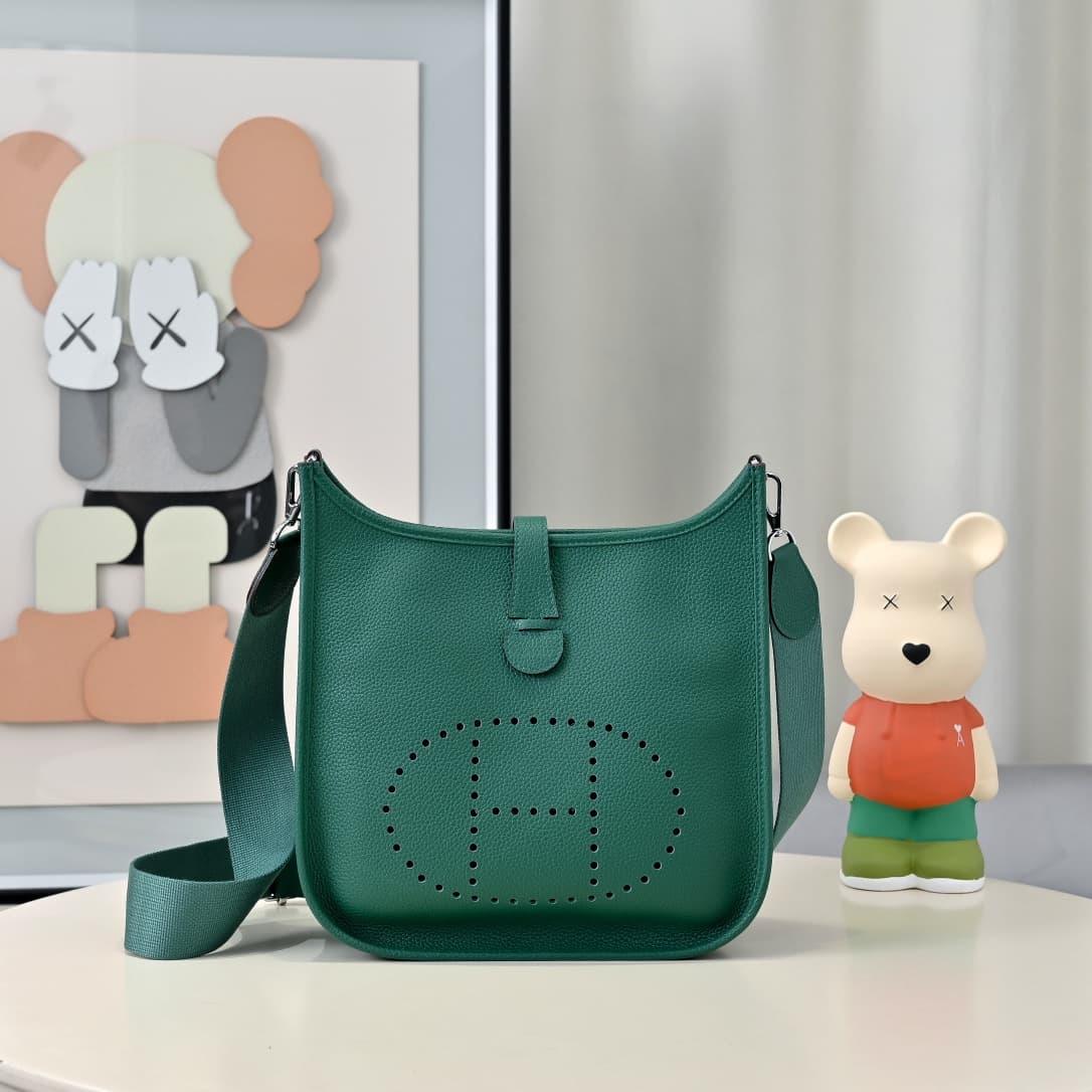 Hermes Evelyne III PM Bag Clemence Leather In Deep Green High