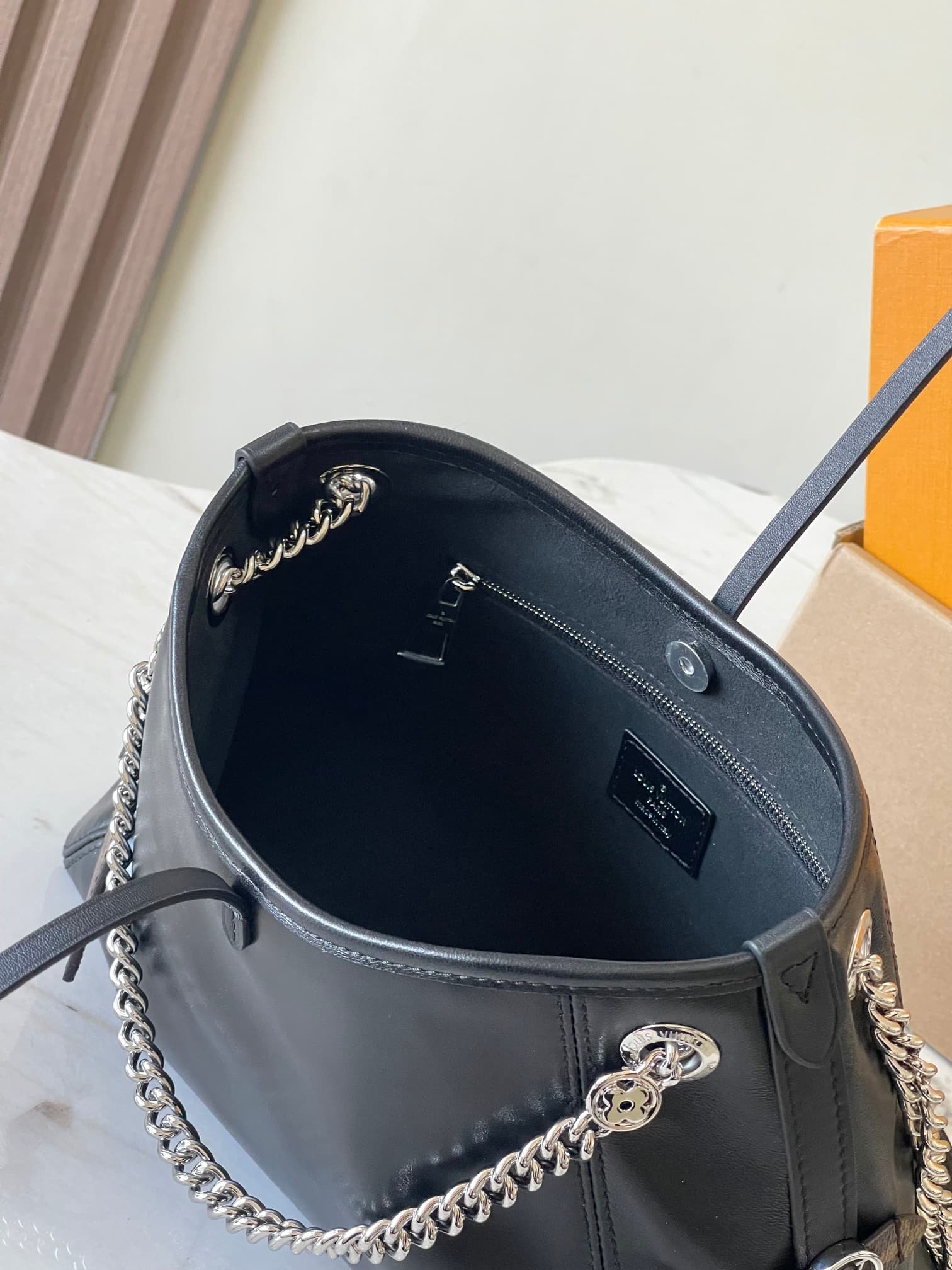 Louis Vuitton CarryAll Vibe BB Lambskin M12888 Black Top