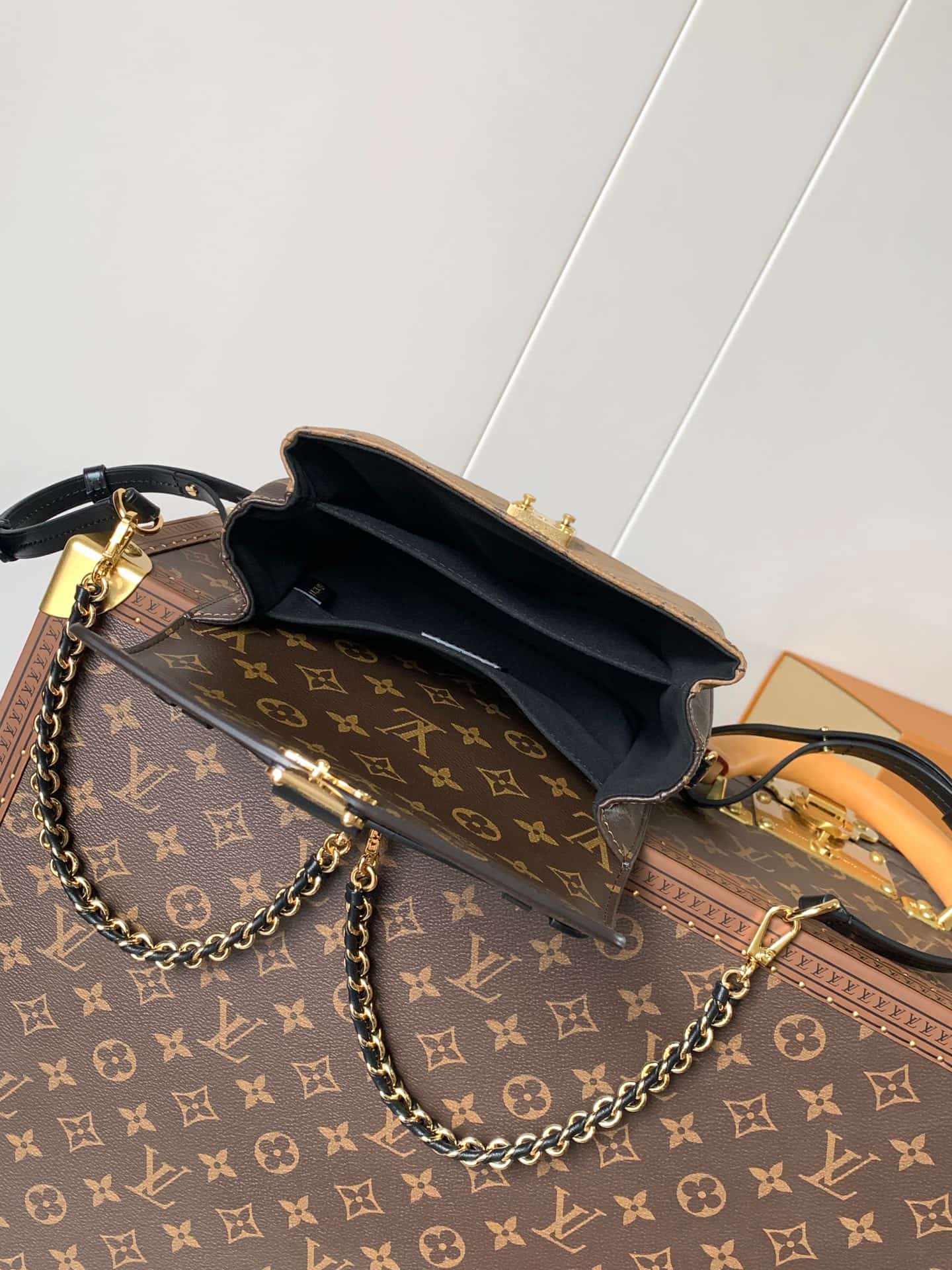 Louis Vuitton Pochette Métis Backpack Monogram and Monogram Reverse M11941 High
