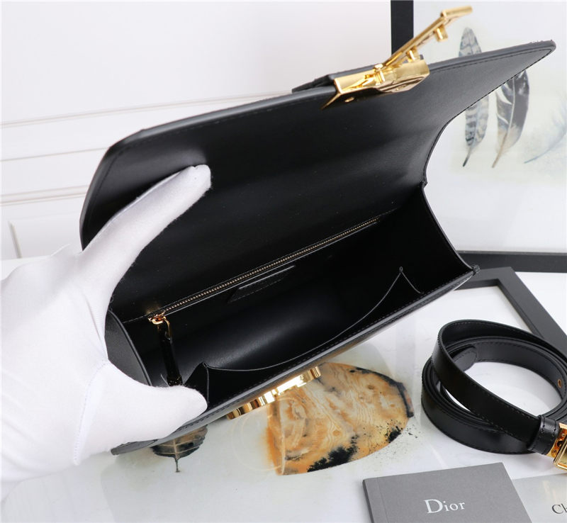 30 MONTAIGNE BAG Enamel Buckle Calfskin Black High