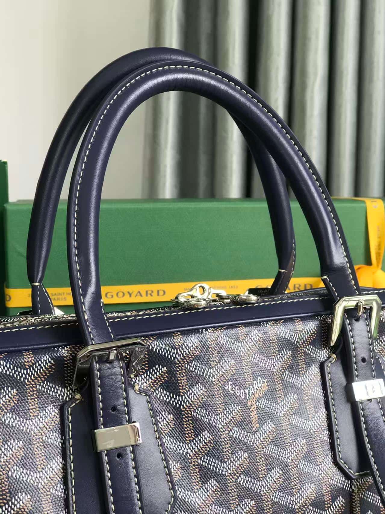 GOYARD Ambassade Messenger Bag High