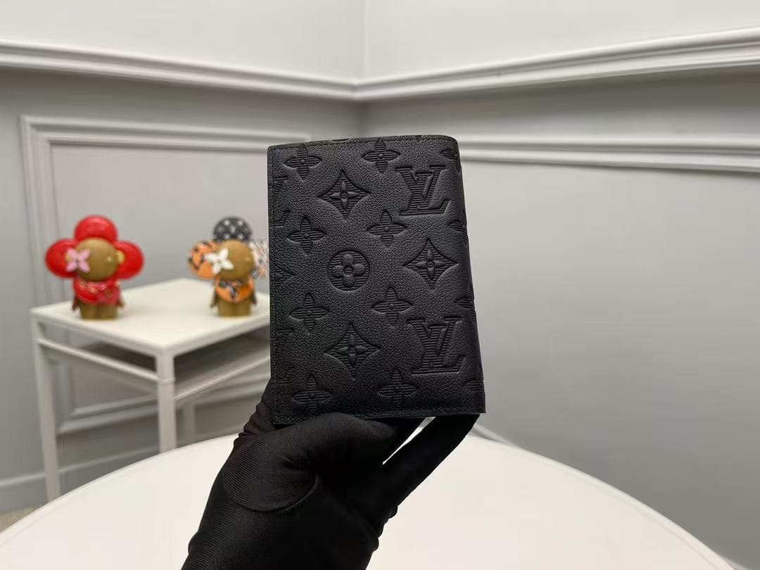 Louis Vuitton Passport Cover Monogram Shadow M13187 High