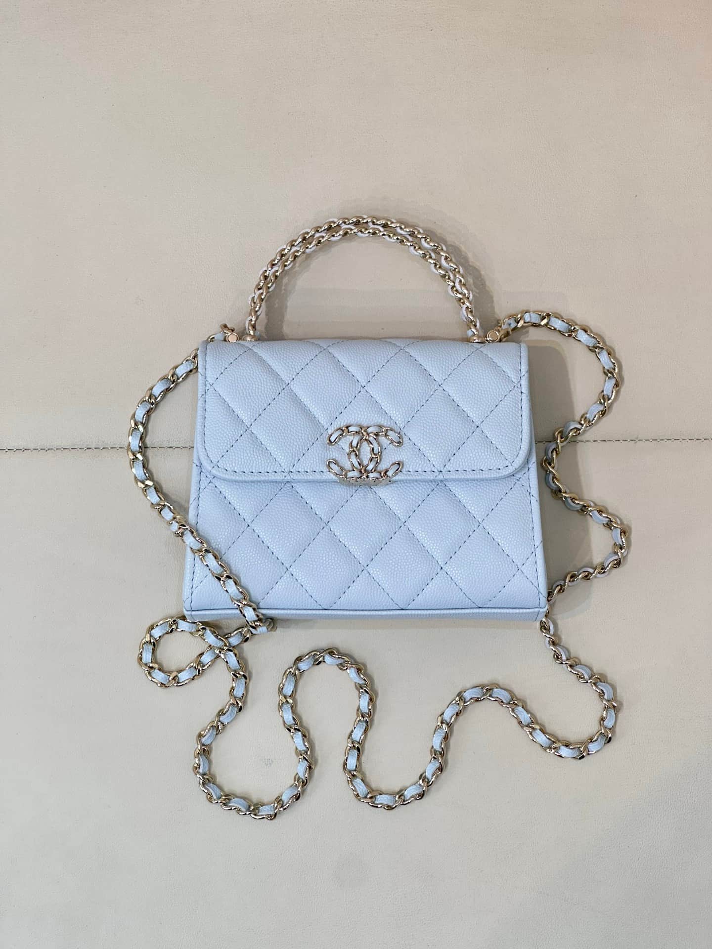 Chanel Clutch with chain Grained Calfskin&Gold-Tone Metal Blue AP3236 TOP
