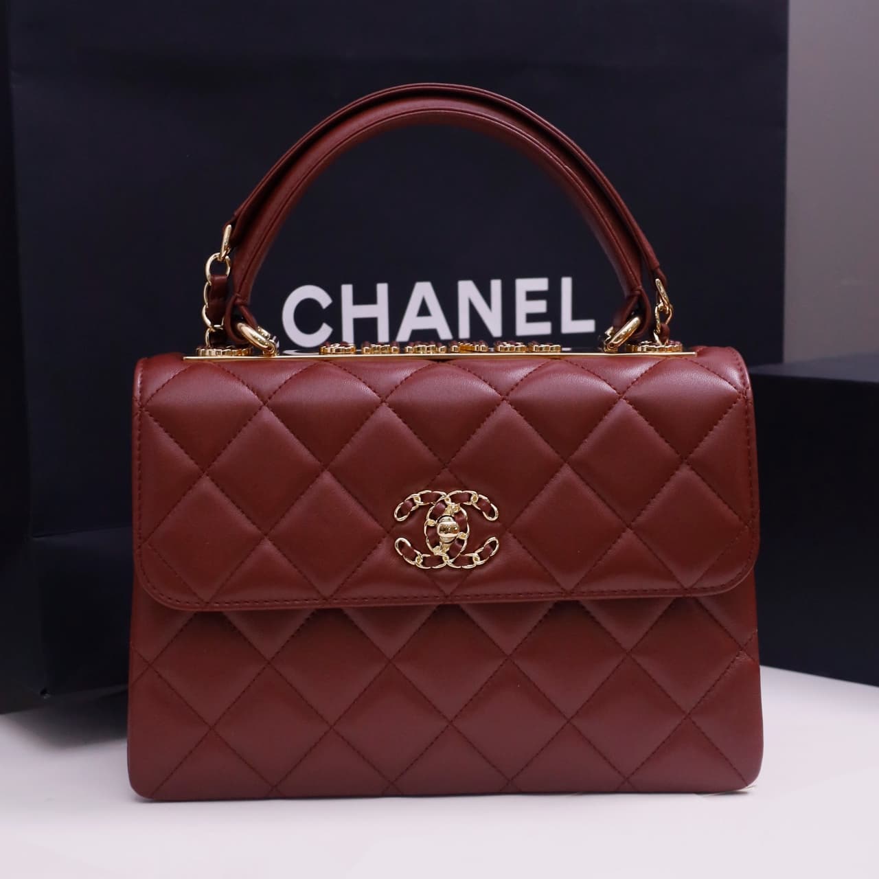 SMALL FLAP BAG WITH TOP HANDLE Lambskin Gold Metal Burgundy A