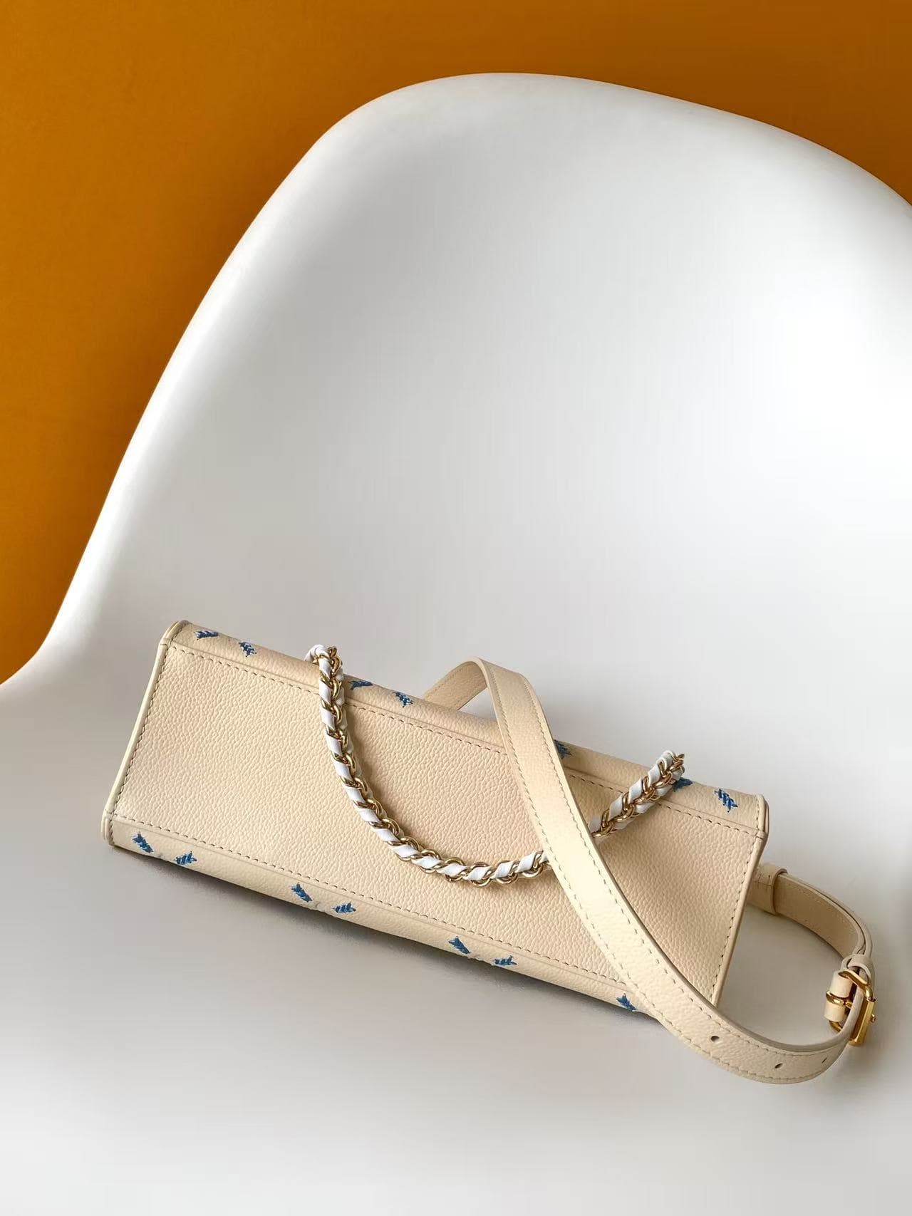 Louis Vuitton Onthego East West Light Bliss Couture Cowhide leather M29487 High