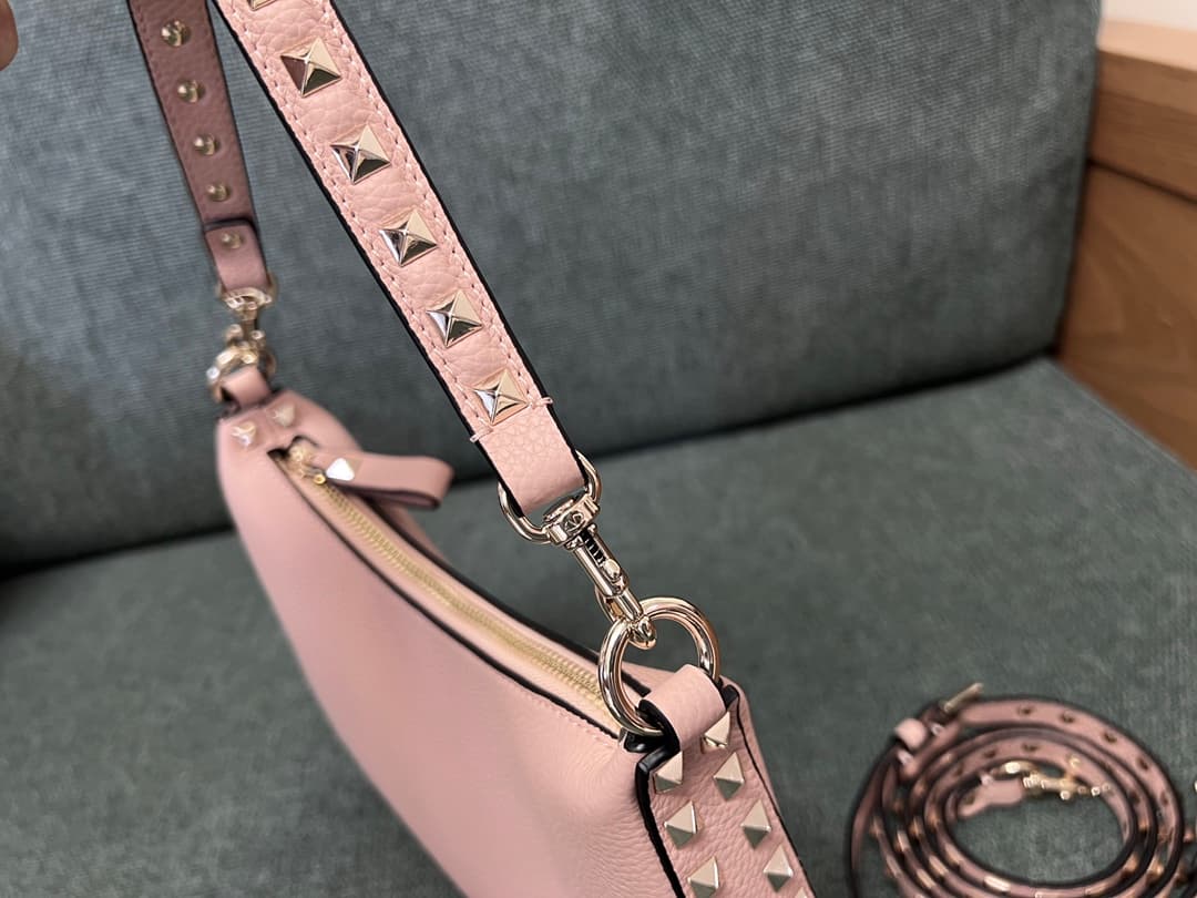 Valentino Garavani Rockstud Hobo bag in grainy light pink calfskin high