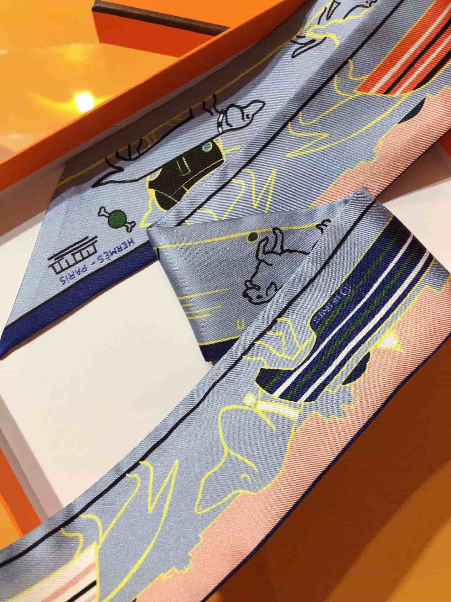 Hermès Silk Les Chiens Parisiens Twilly Scarf