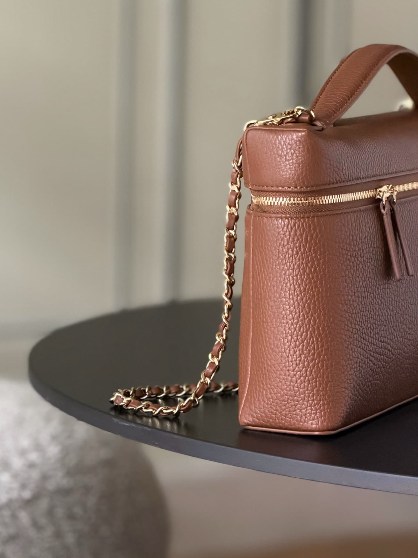 Chanel Large Vanity with chain Grained Calfskin & Gold-Tone Metal Caramel AS5348 A