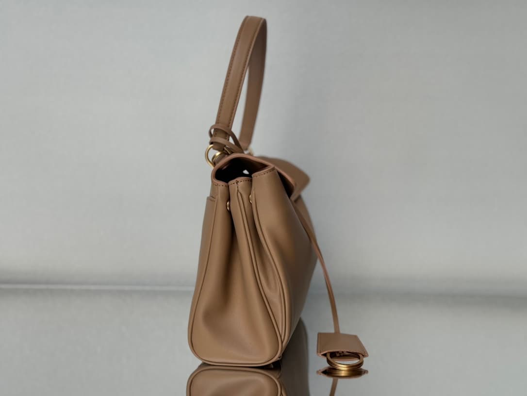 Balenciaga Rodeo Small Bag in Latte  Leather With Gold-Tone Metal TOP