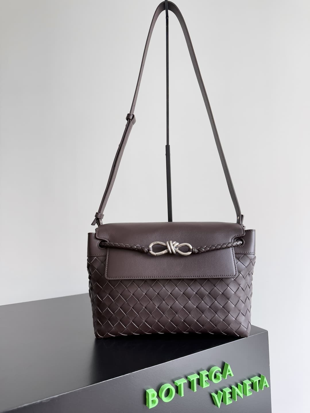 Small Andiamo Messenger Top