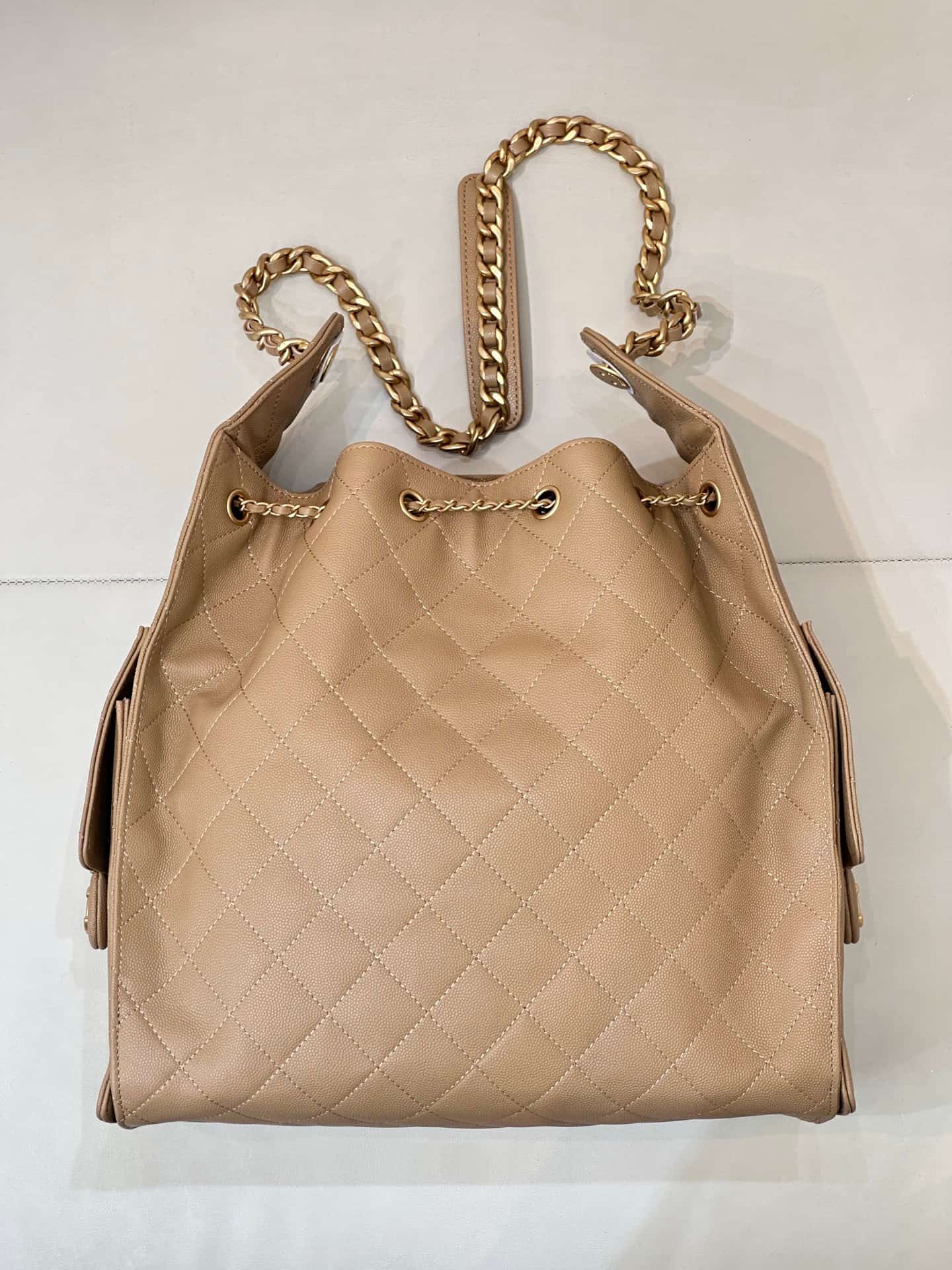 Chanel 25 Medium Hobo handbag AS5311 Grained Calfskin & Gold-tone Metal Camel TOP