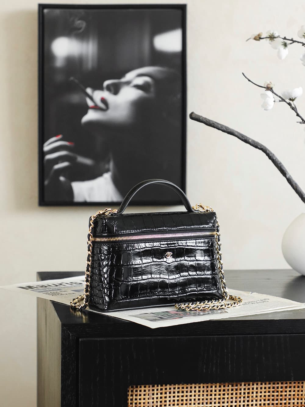 Chanel Small Vanity with chain Crocodile Embossed Calfskin& Gold-Tone Metal Black AS5195 A
