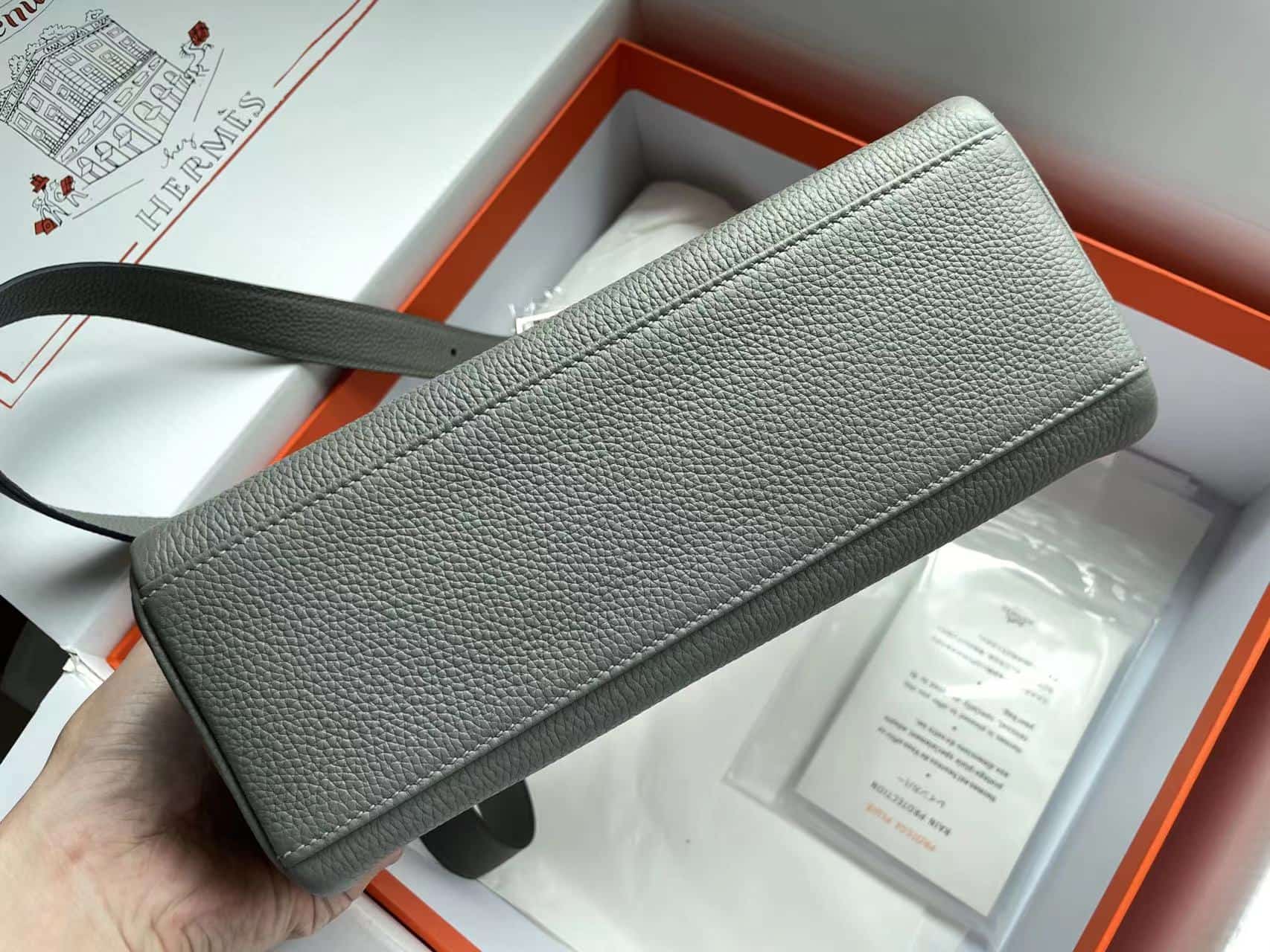 Hermes Kelly Messenger 25cm Taurillon Clemence Leather In Etain WAX