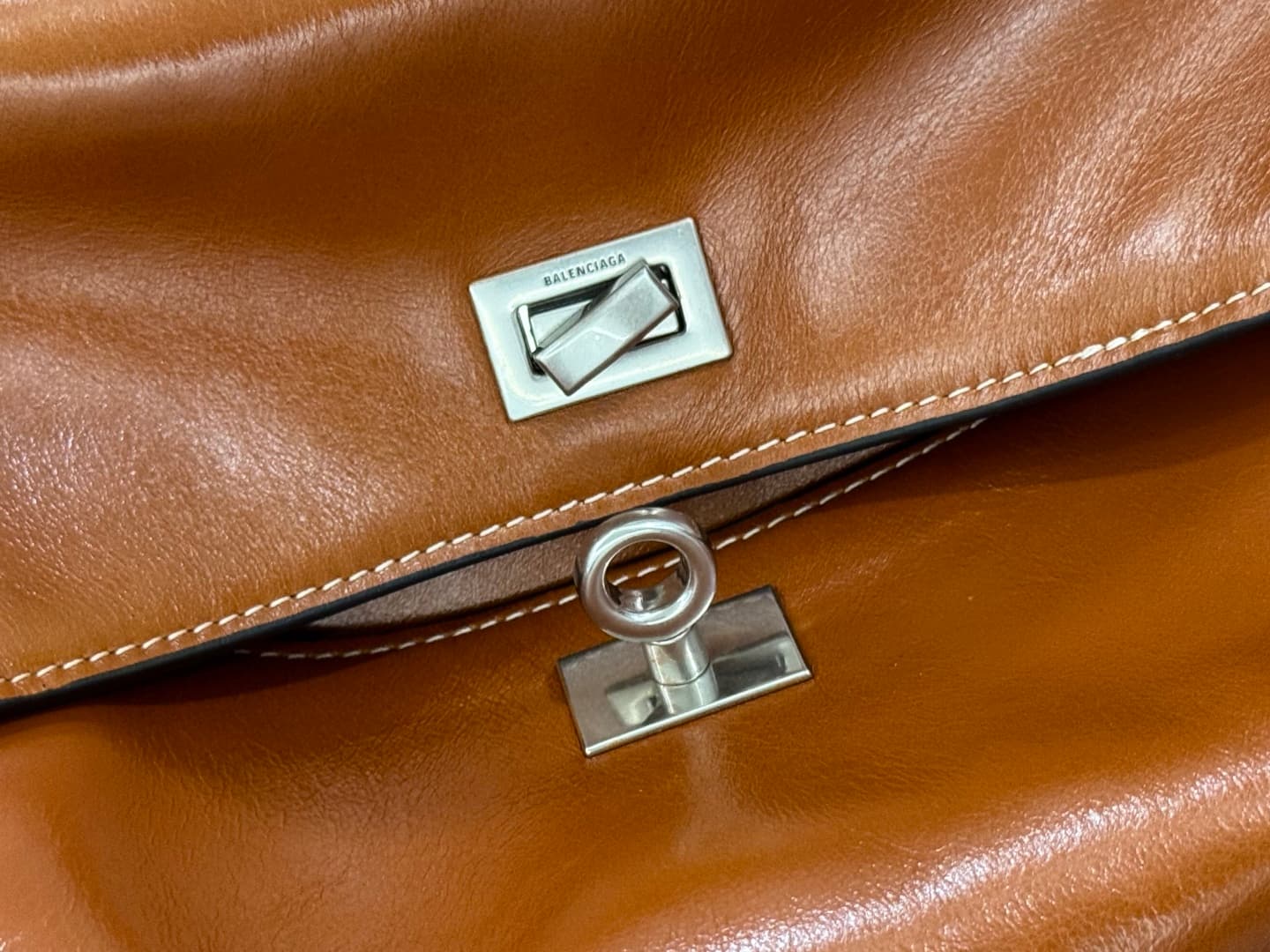 Balenciaga Rodeo Medium Bag in Tan Leather With Silver-Tone Metal TOP