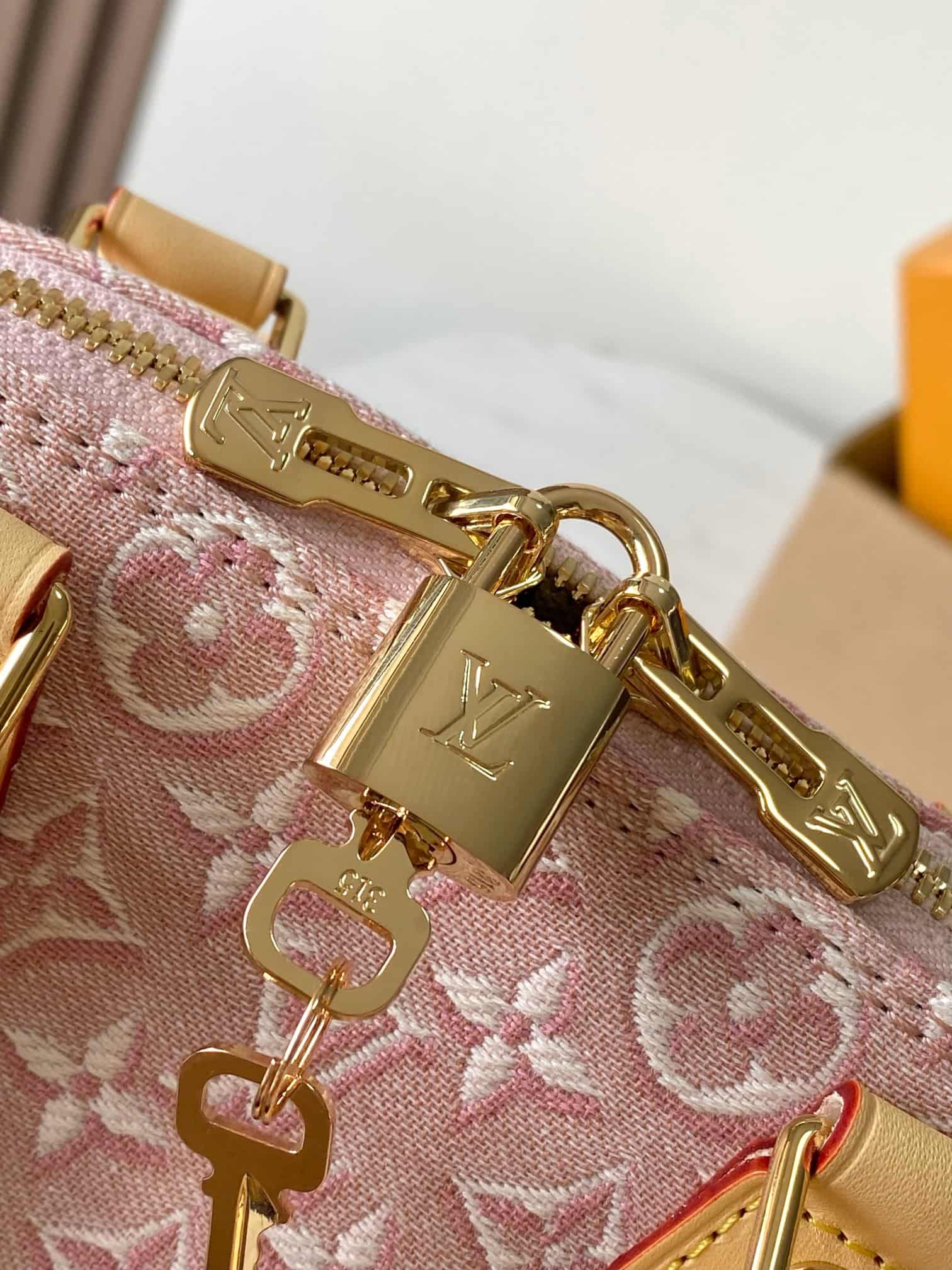 Louis Vuitton Alma BB Monogram Emblème Rose Ruban M2A378 TOP